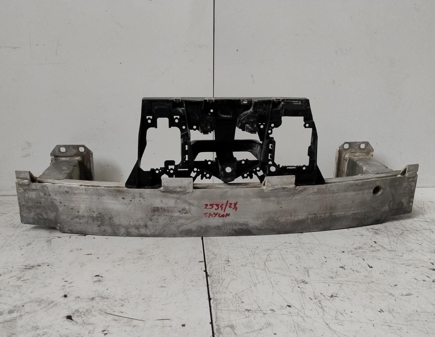 Traversa paraurti ant.