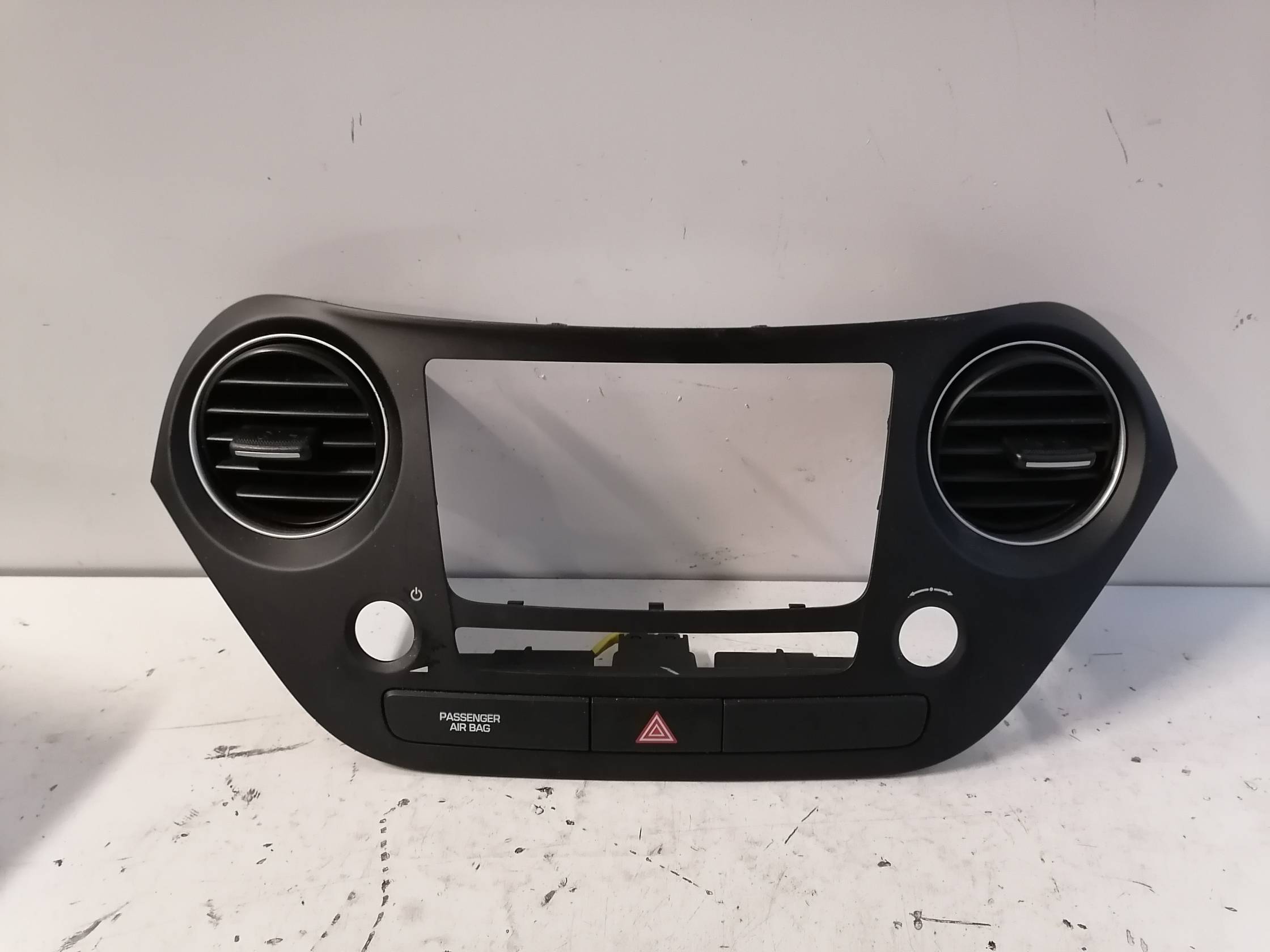 Bocchetta aria centr. cruscotto sx.