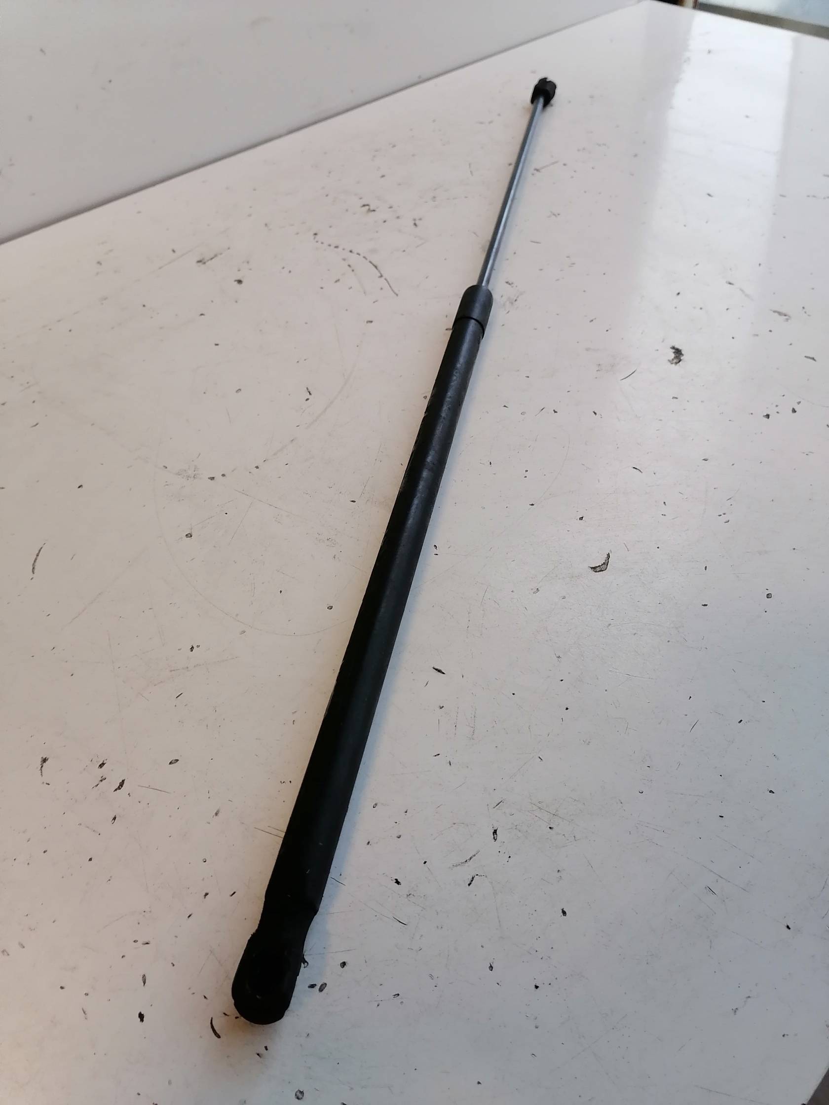 Asta ammortizzante cofano ant.