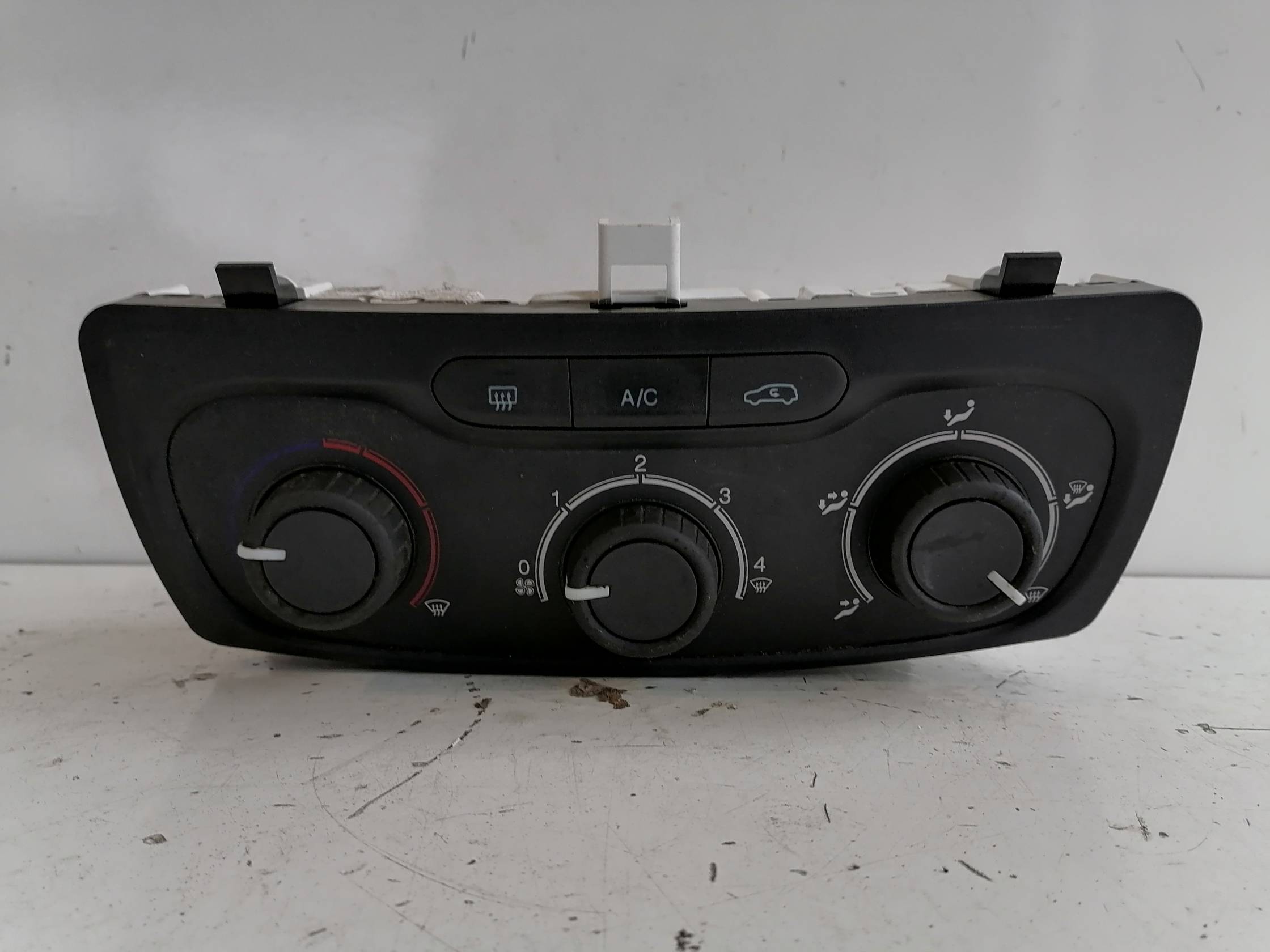 Blocco comando climatizzazione