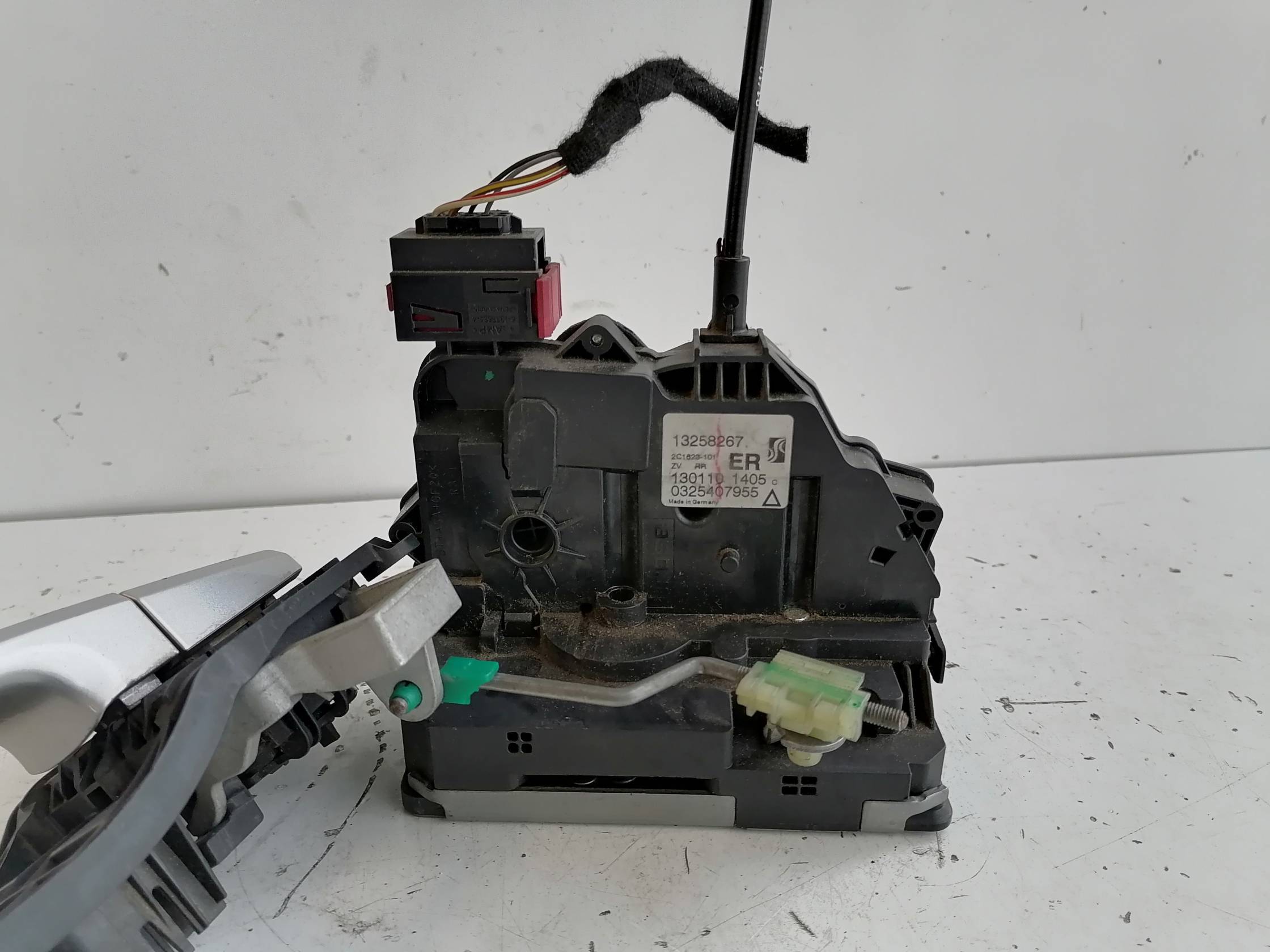 Serratura porta post. dx.