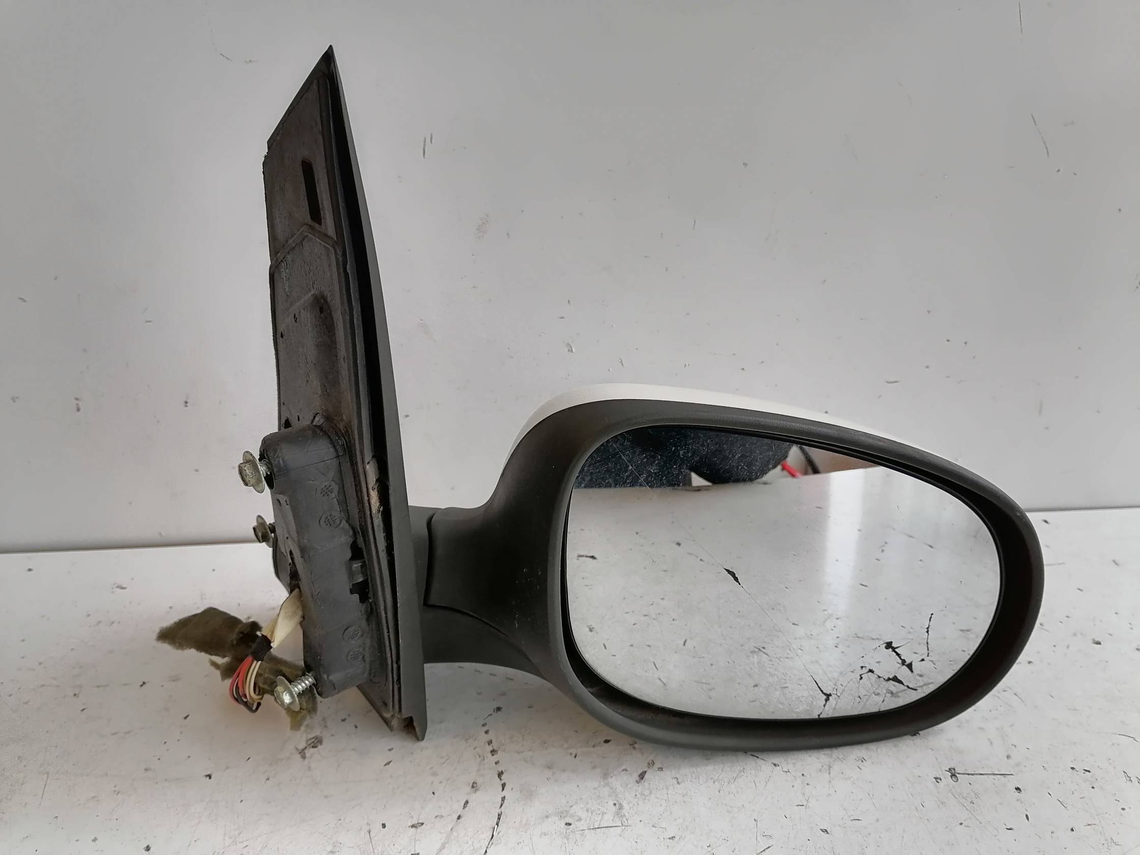 Retrovisore est. regolaz. elettr. dx.