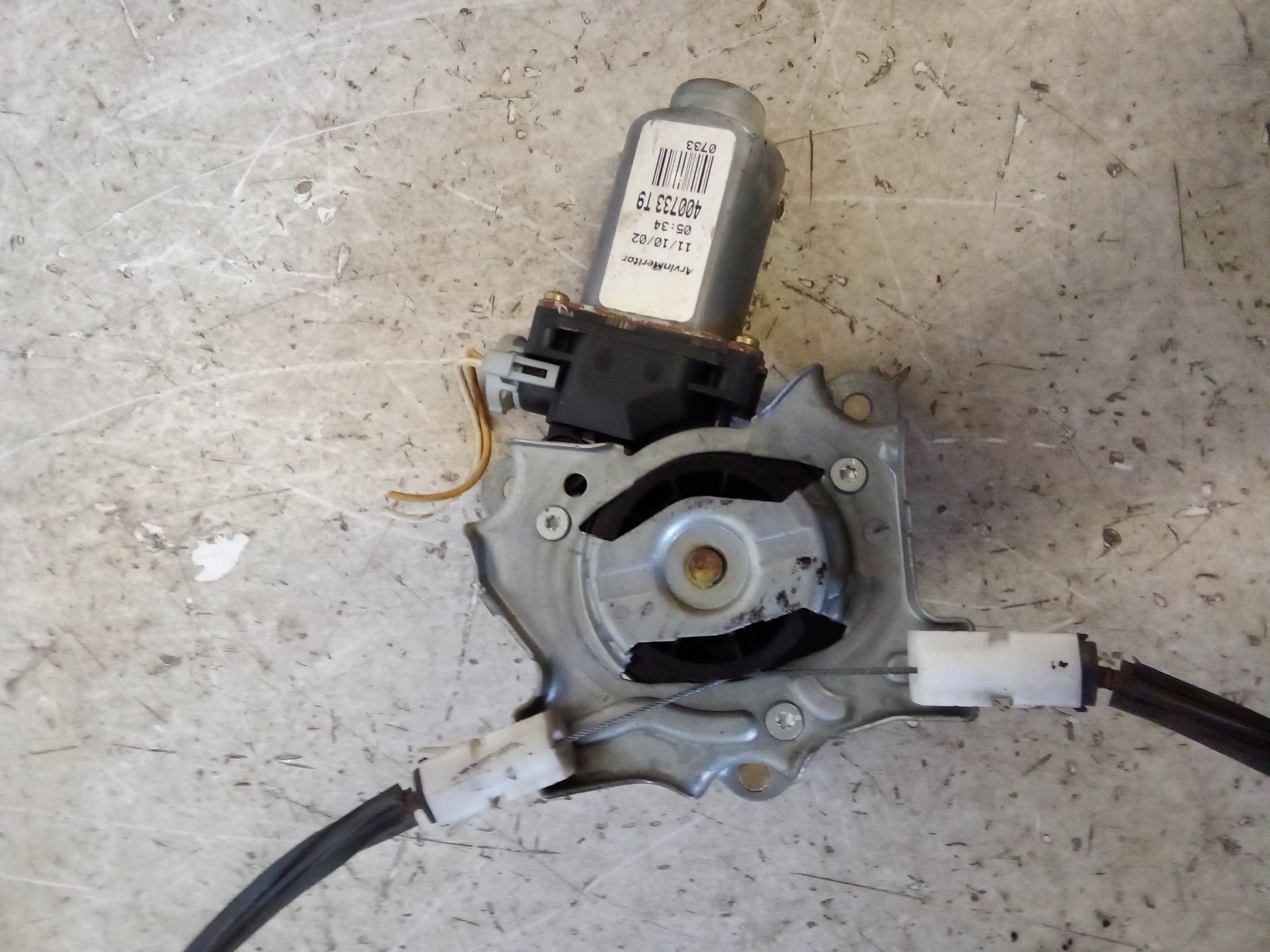 Alzacristallo elettr. porta ant. con motorino sx. Alzacristallo elettr. porta ant. con motorino sx.