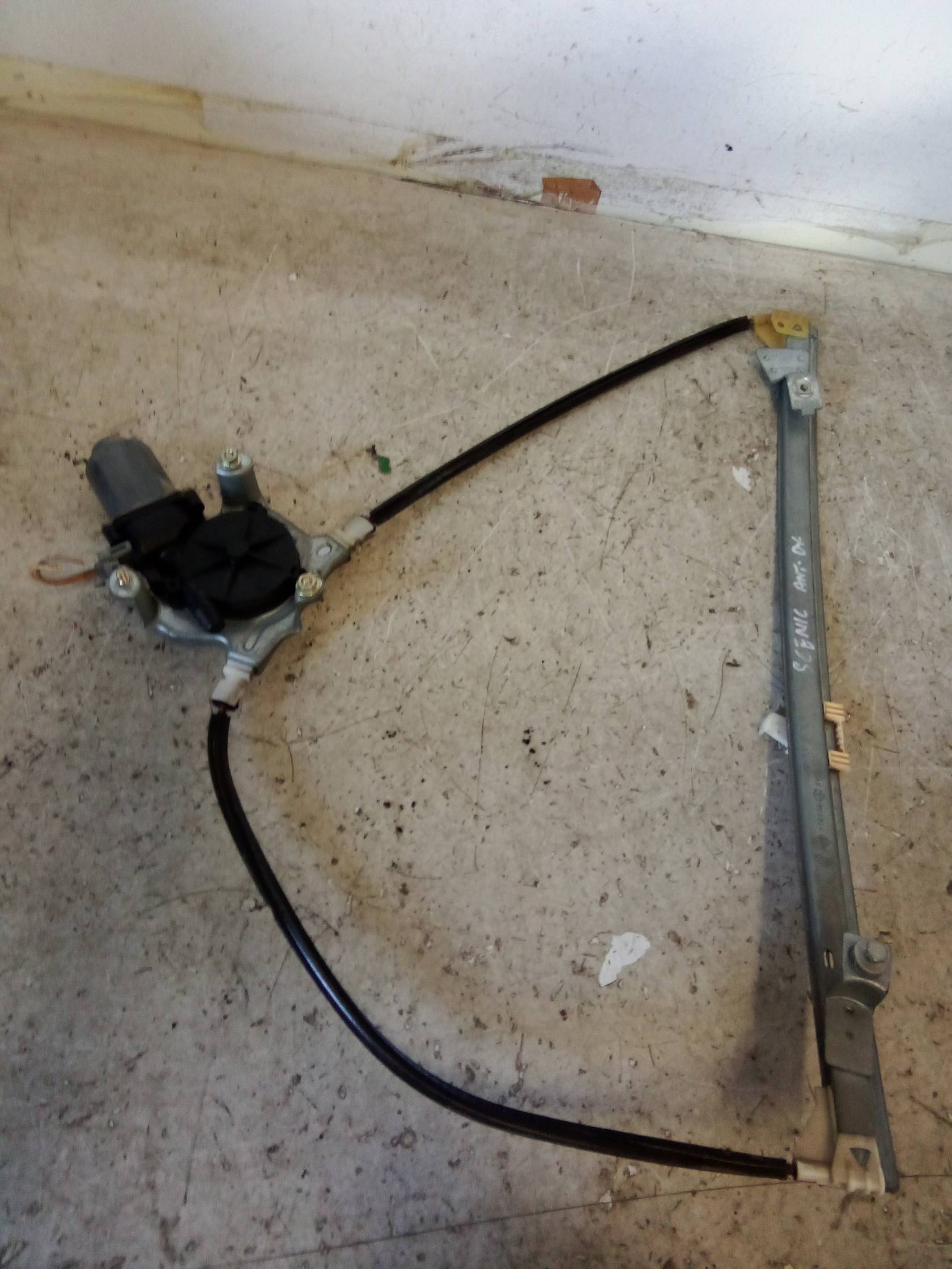 Alzacristallo elettr. porta ant. con motorino dx.