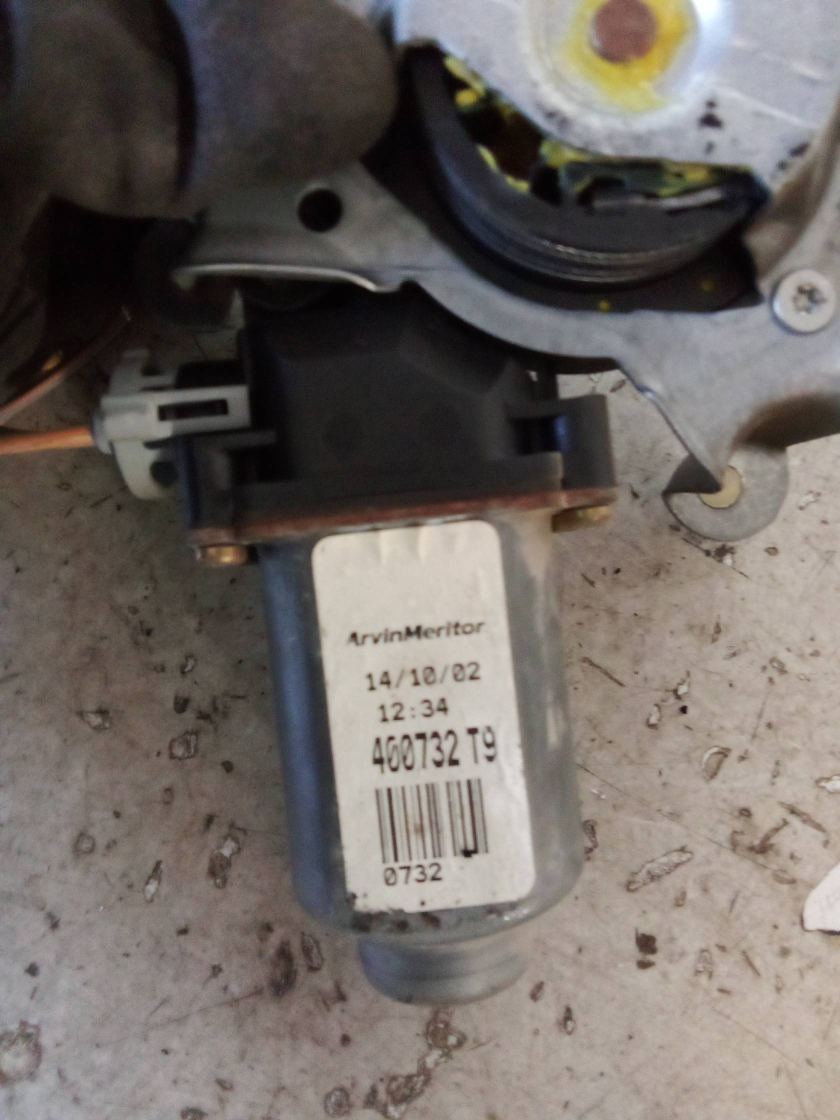 Alzacristallo elettr. porta ant. con motorino dx.