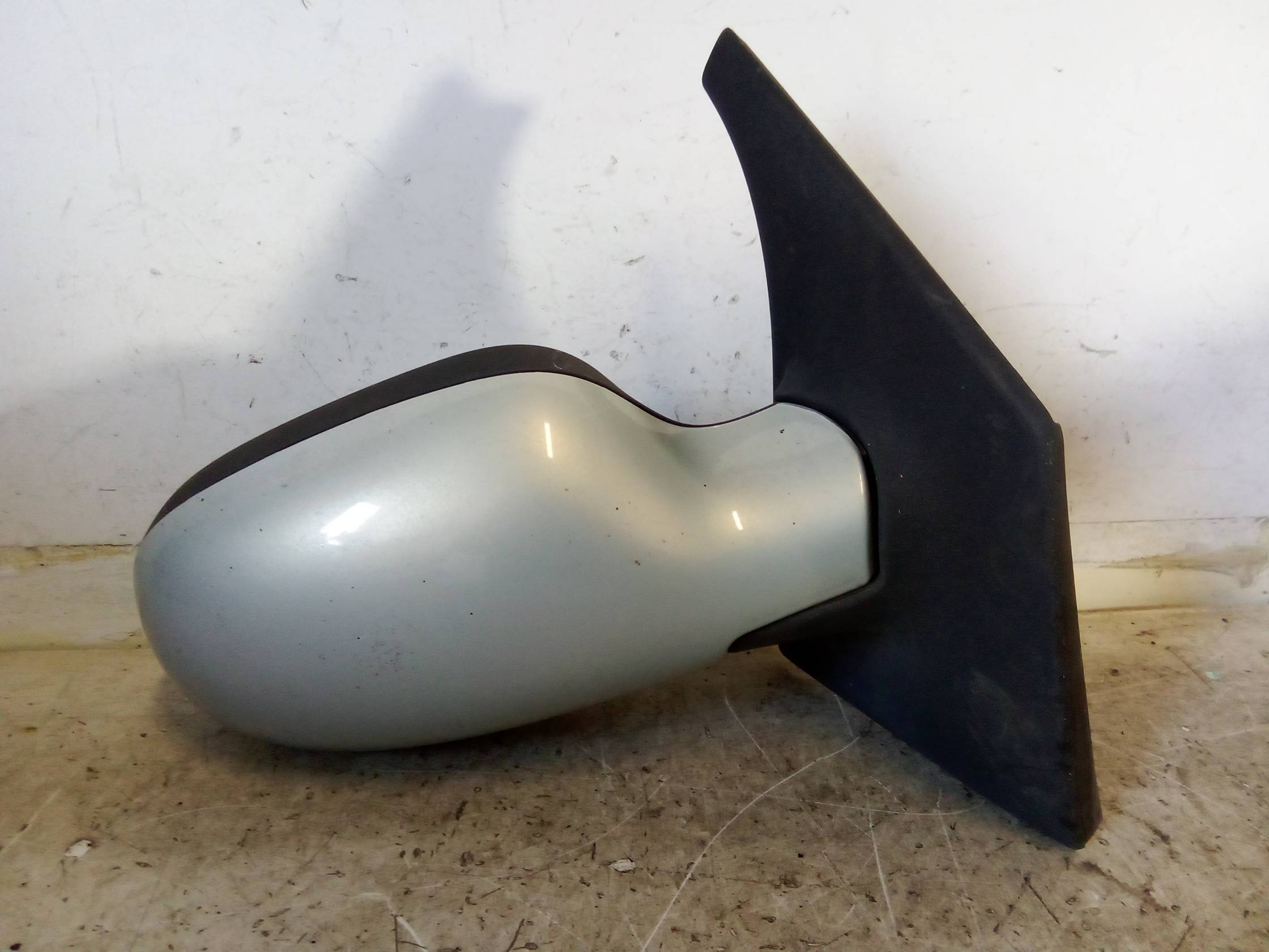 Retrovisore est. regolaz. elettr. dx.