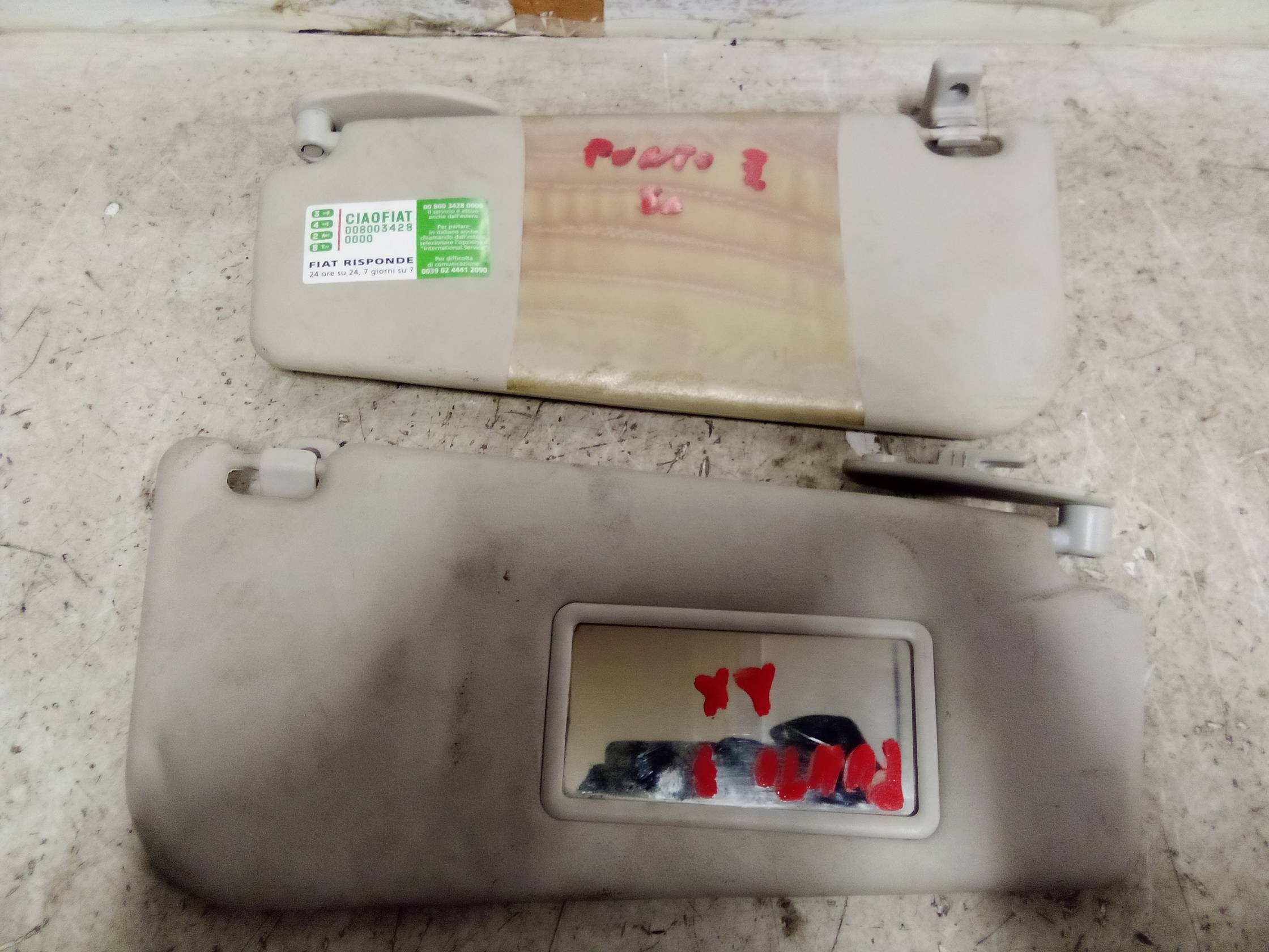 Aletta parasole parabrezza dx.