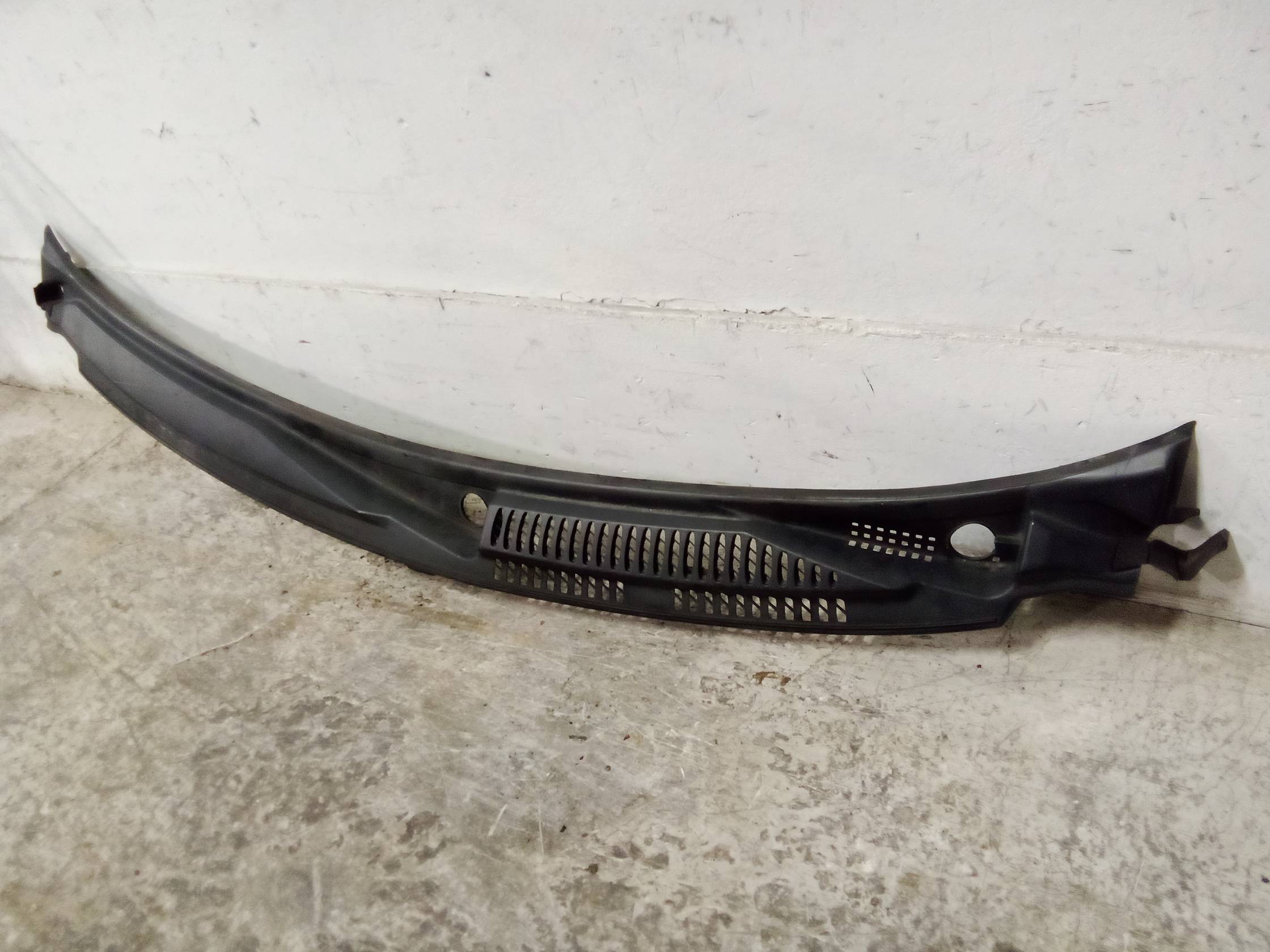 Griglia centr. sottoparabrezza