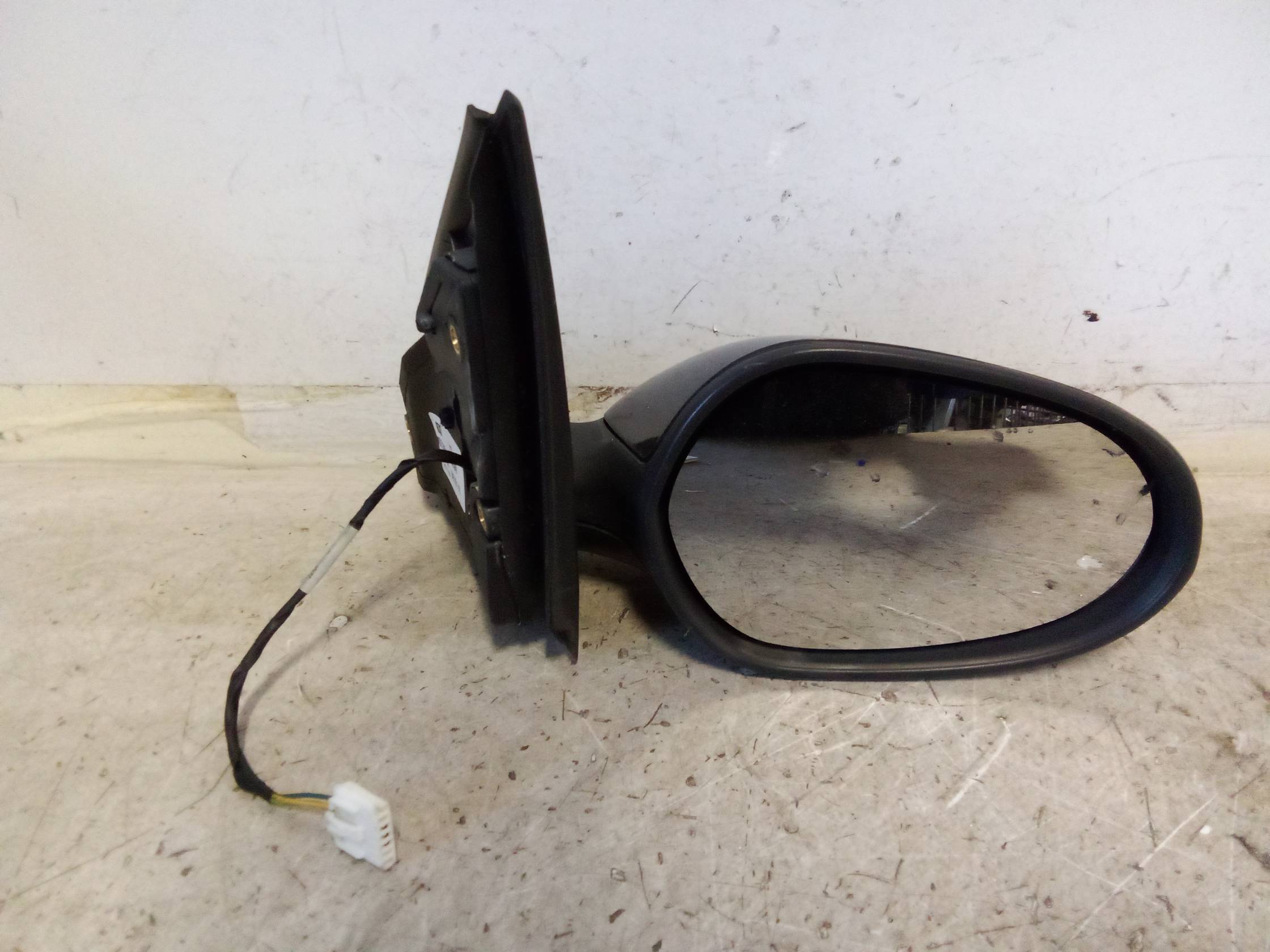 Retrovisore est. regolaz. elettr. dx.