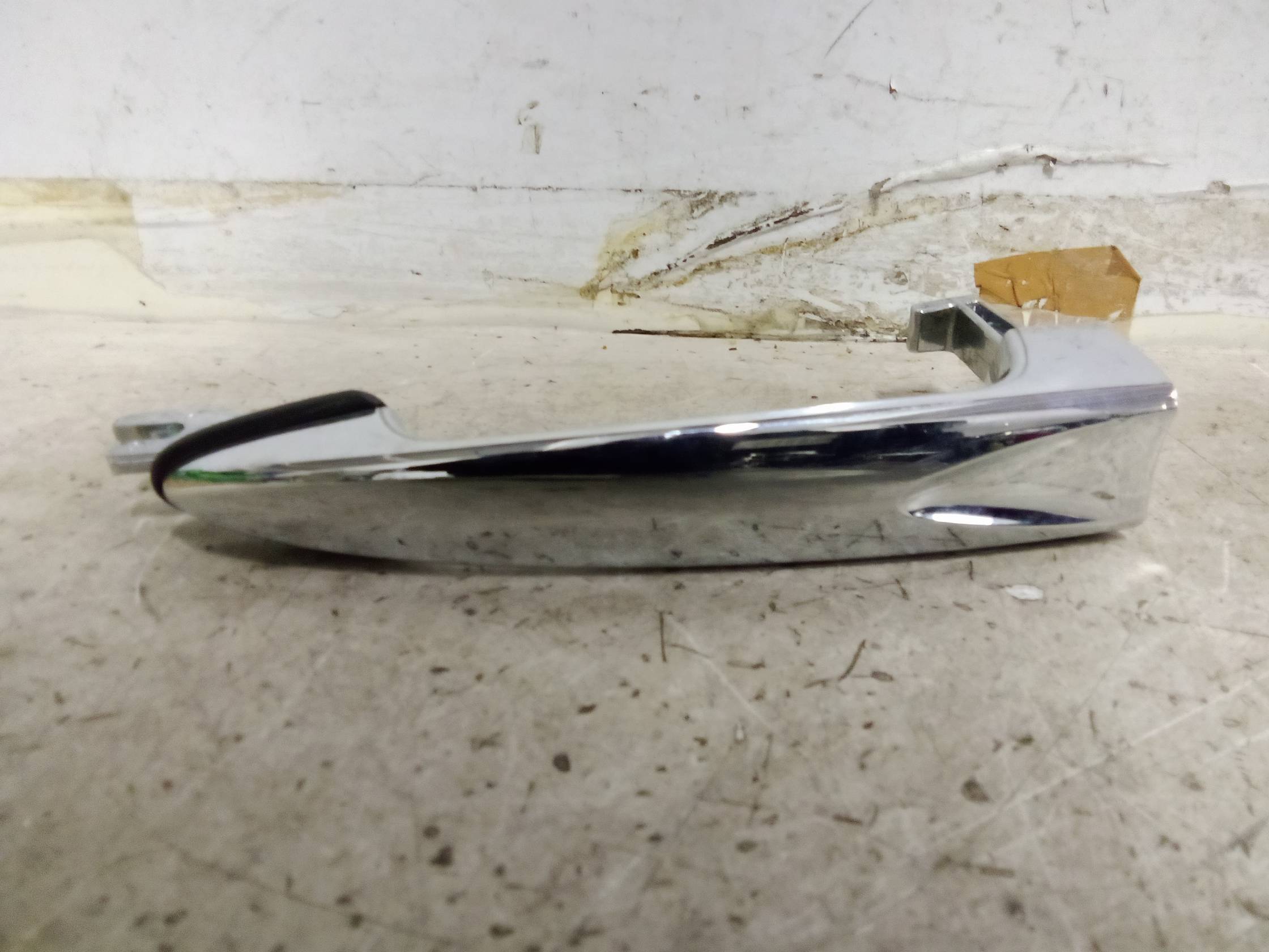 Maniglia porta ant. dx. Maniglia porta ant. dx.