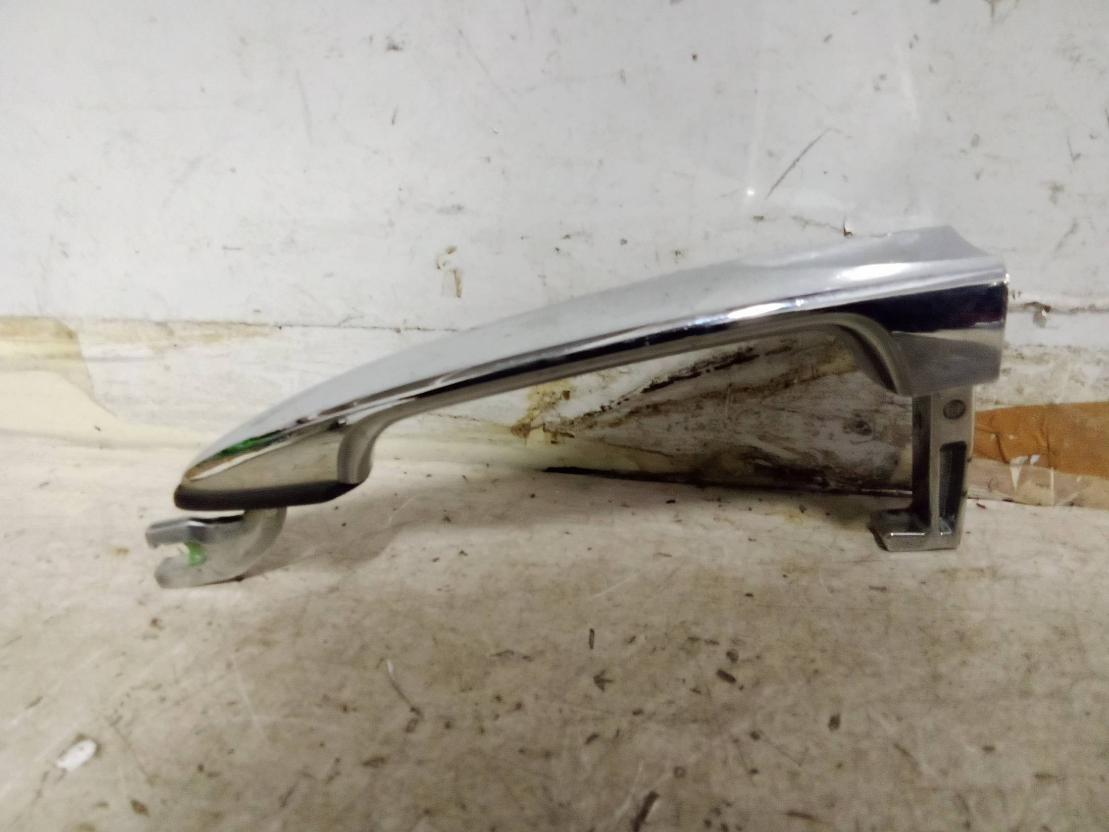 Maniglia porta ant. dx. Maniglia porta ant. dx.