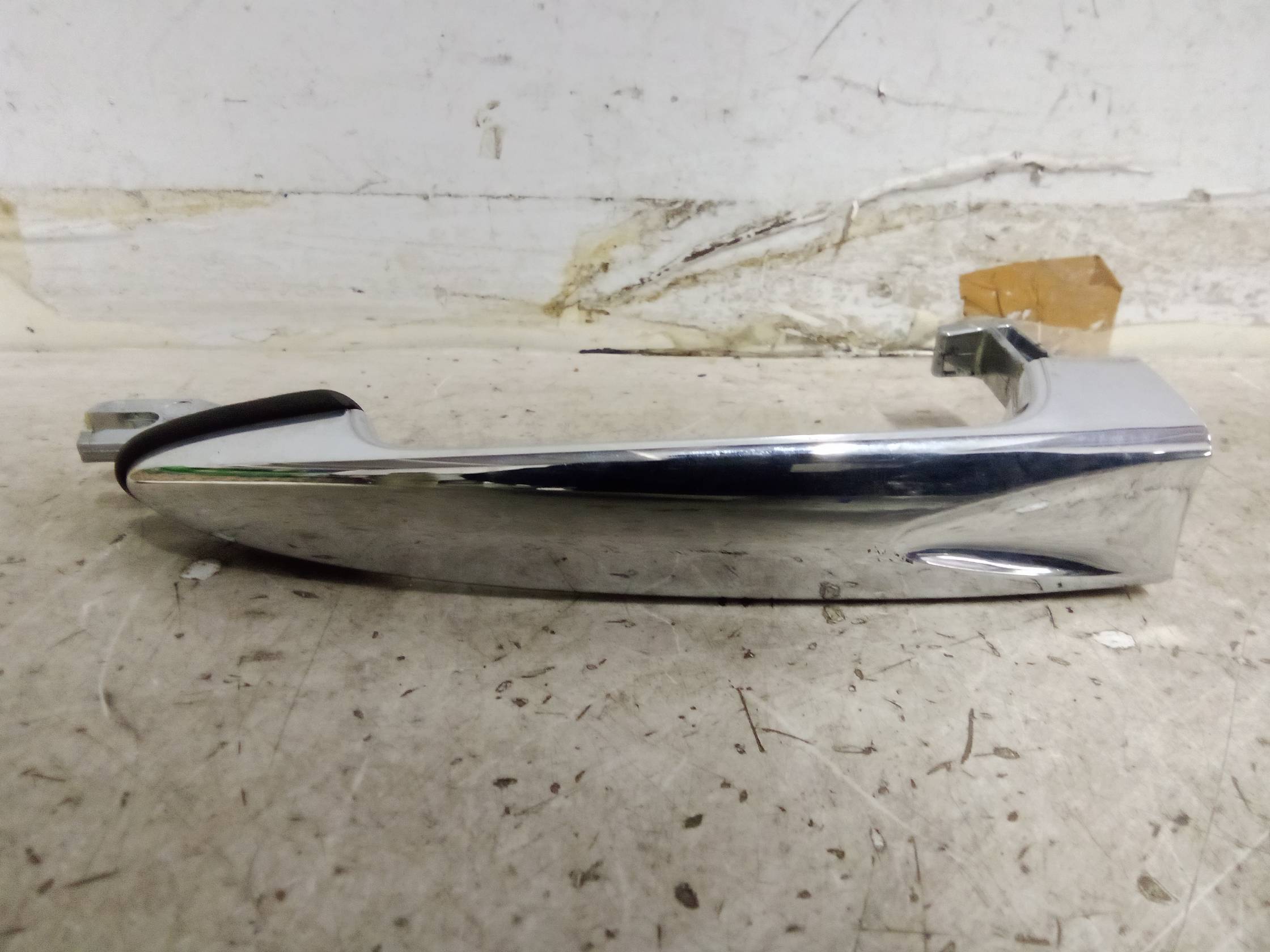 Maniglia porta ant. sx. Maniglia porta ant. sx.