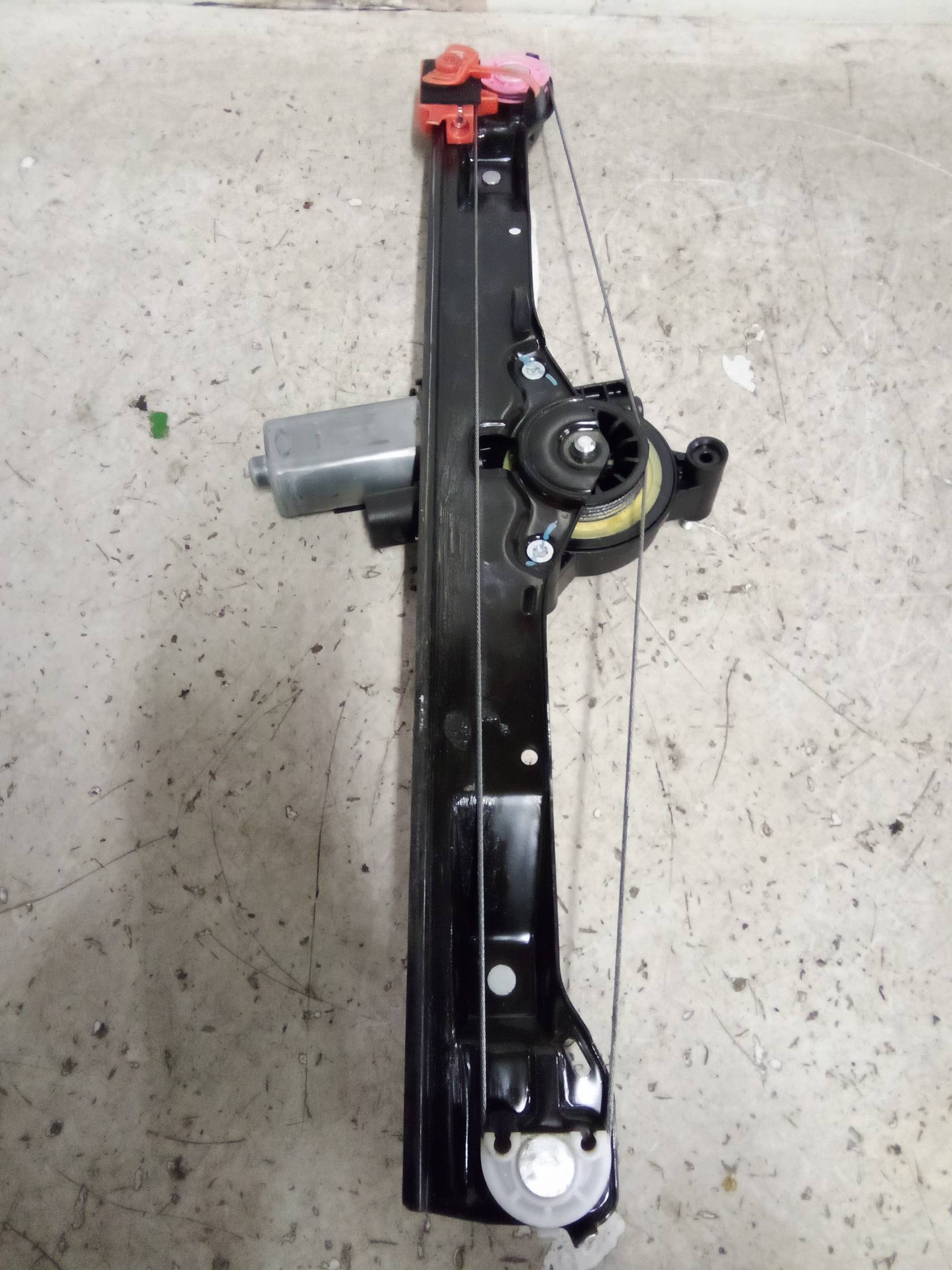 Alzacristallo elettr. porta ant. sx.