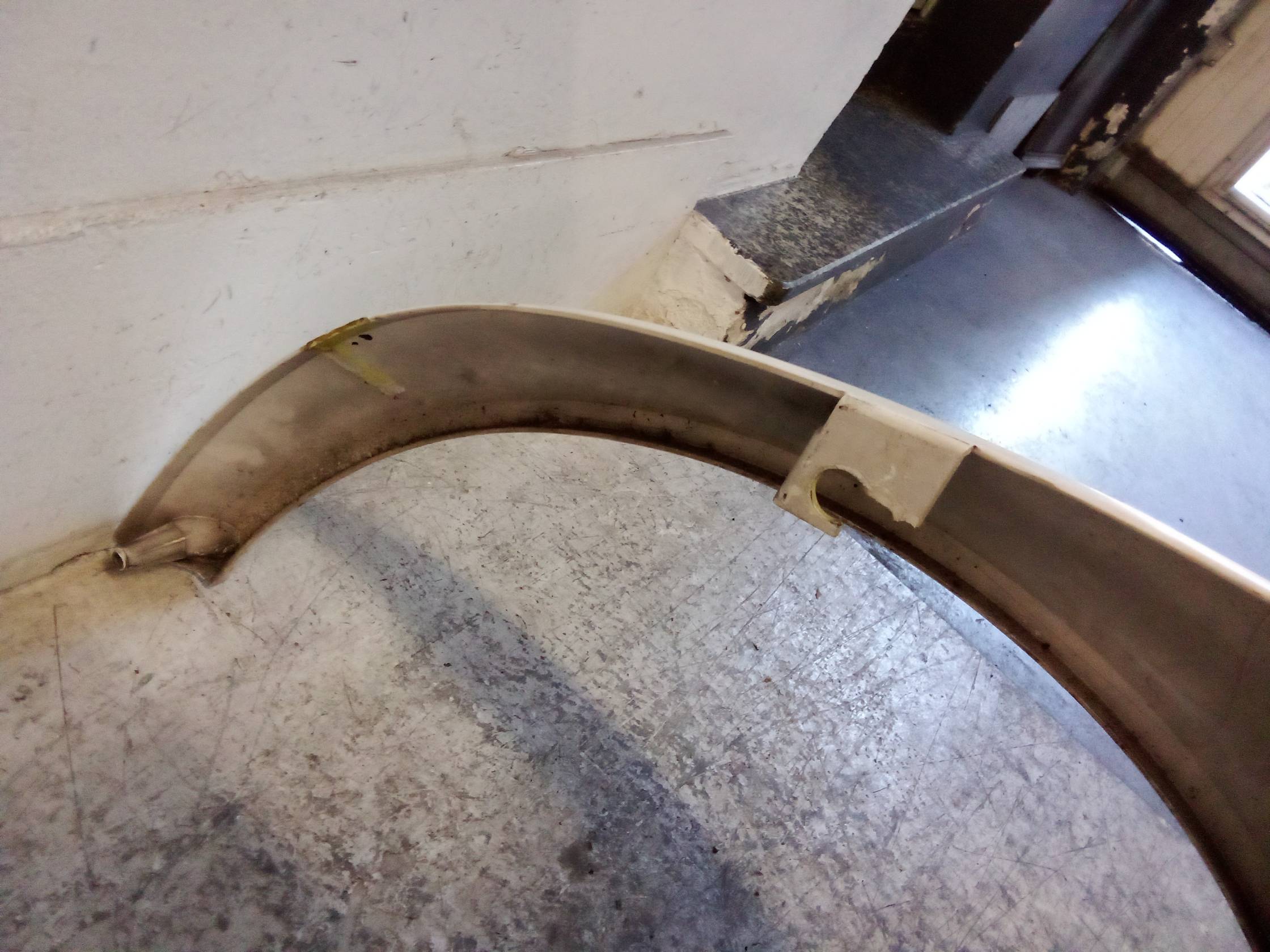 Paraurti post. centr.