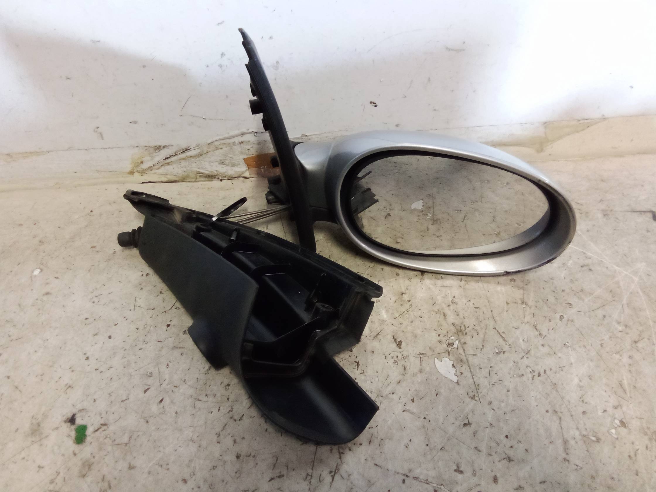 Retrovisore est. dx.