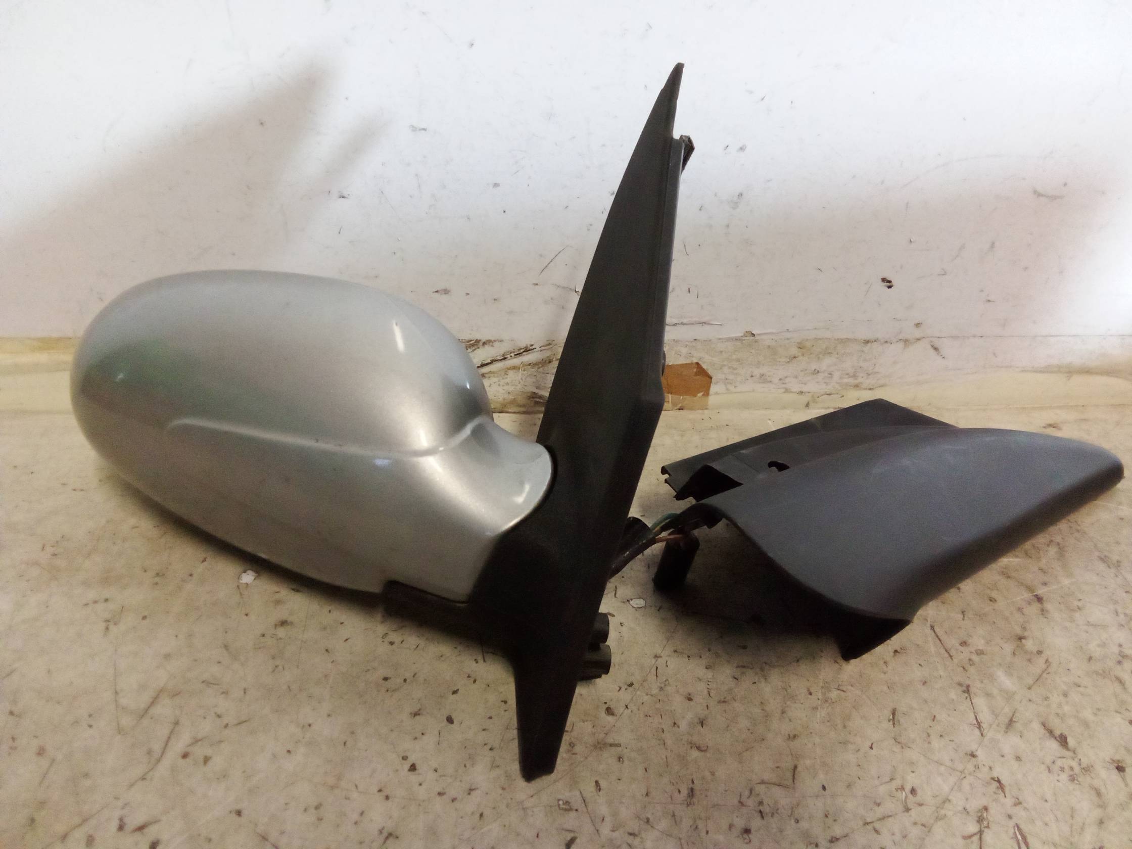 Retrovisore est. regolaz. elettr. dx.