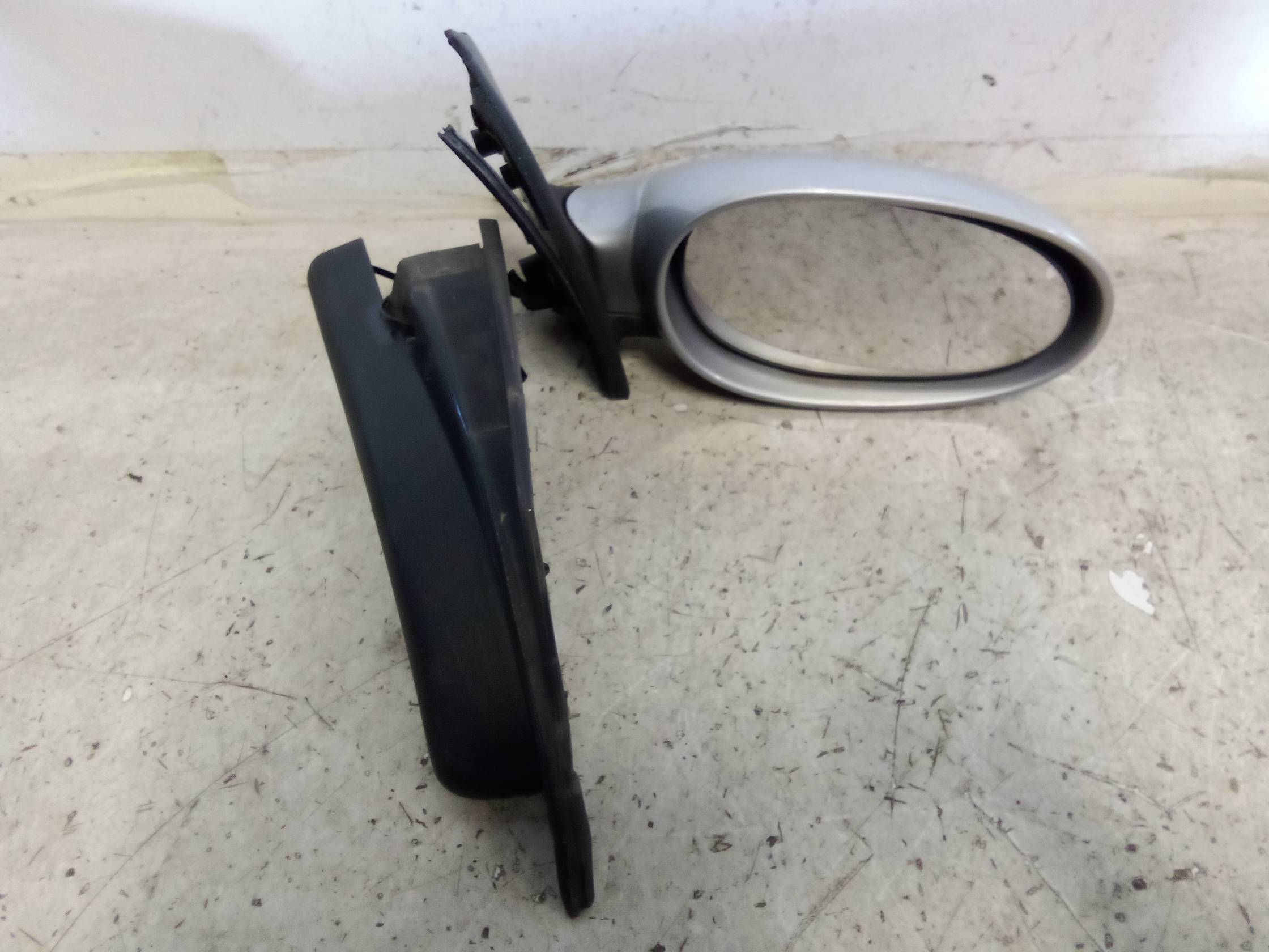 Retrovisore est. regolaz. elettr. dx.