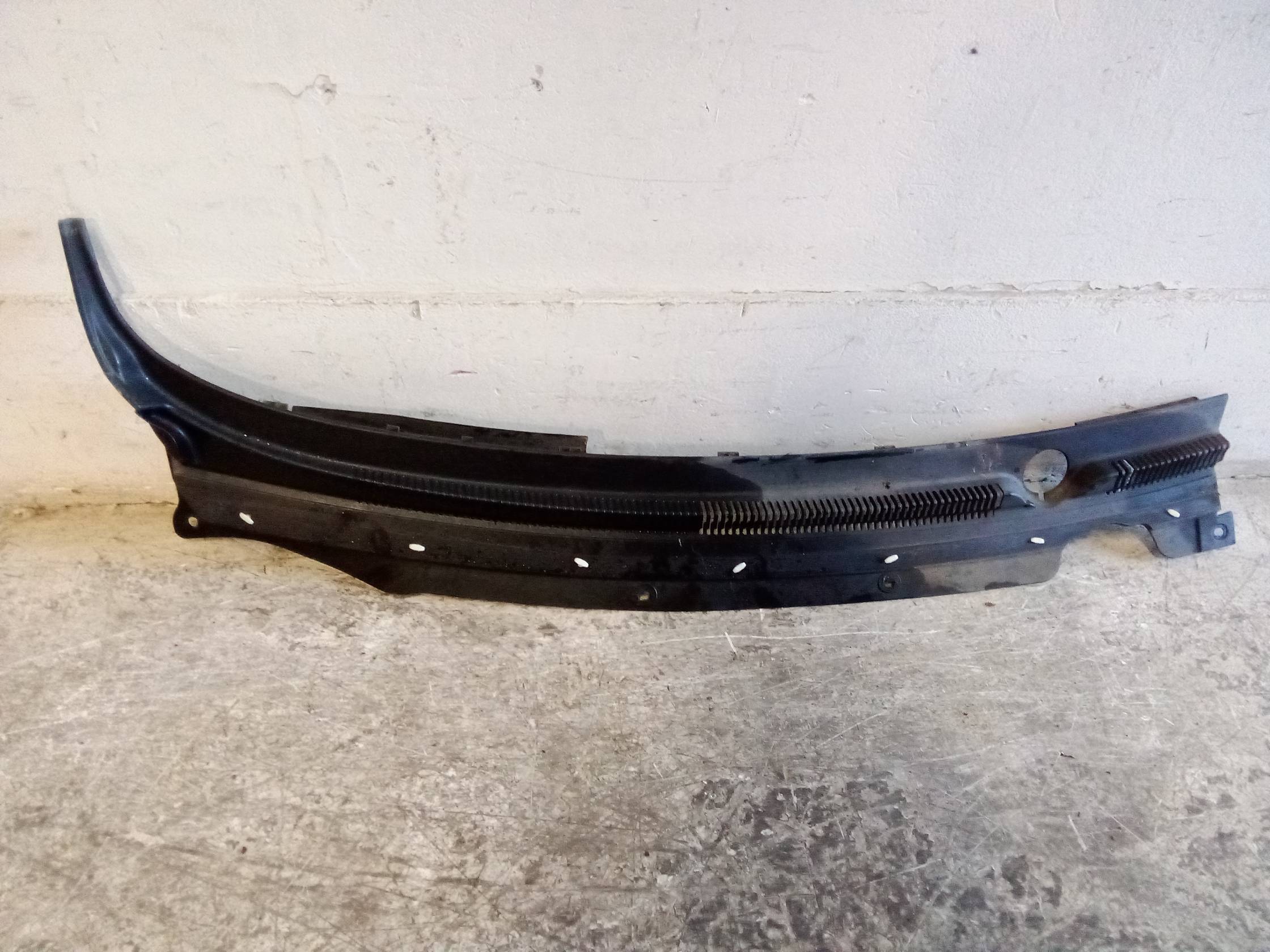 Griglia centr. sottoparabrezza