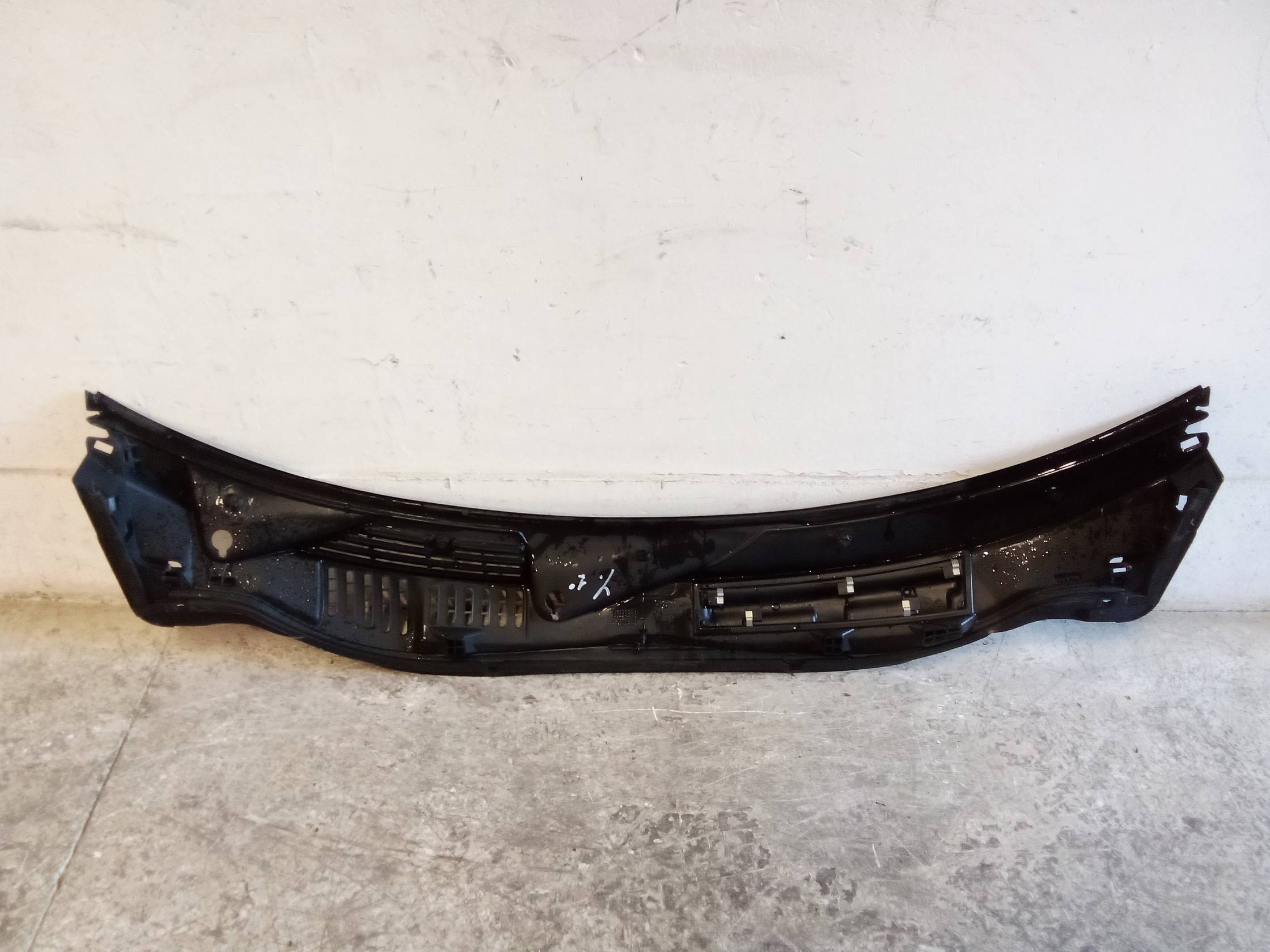 Griglia centr. sottoparabrezza