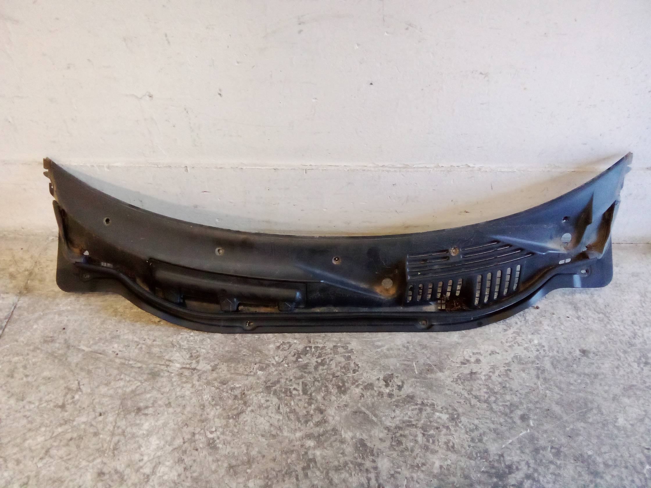 Griglia centr. sottoparabrezza