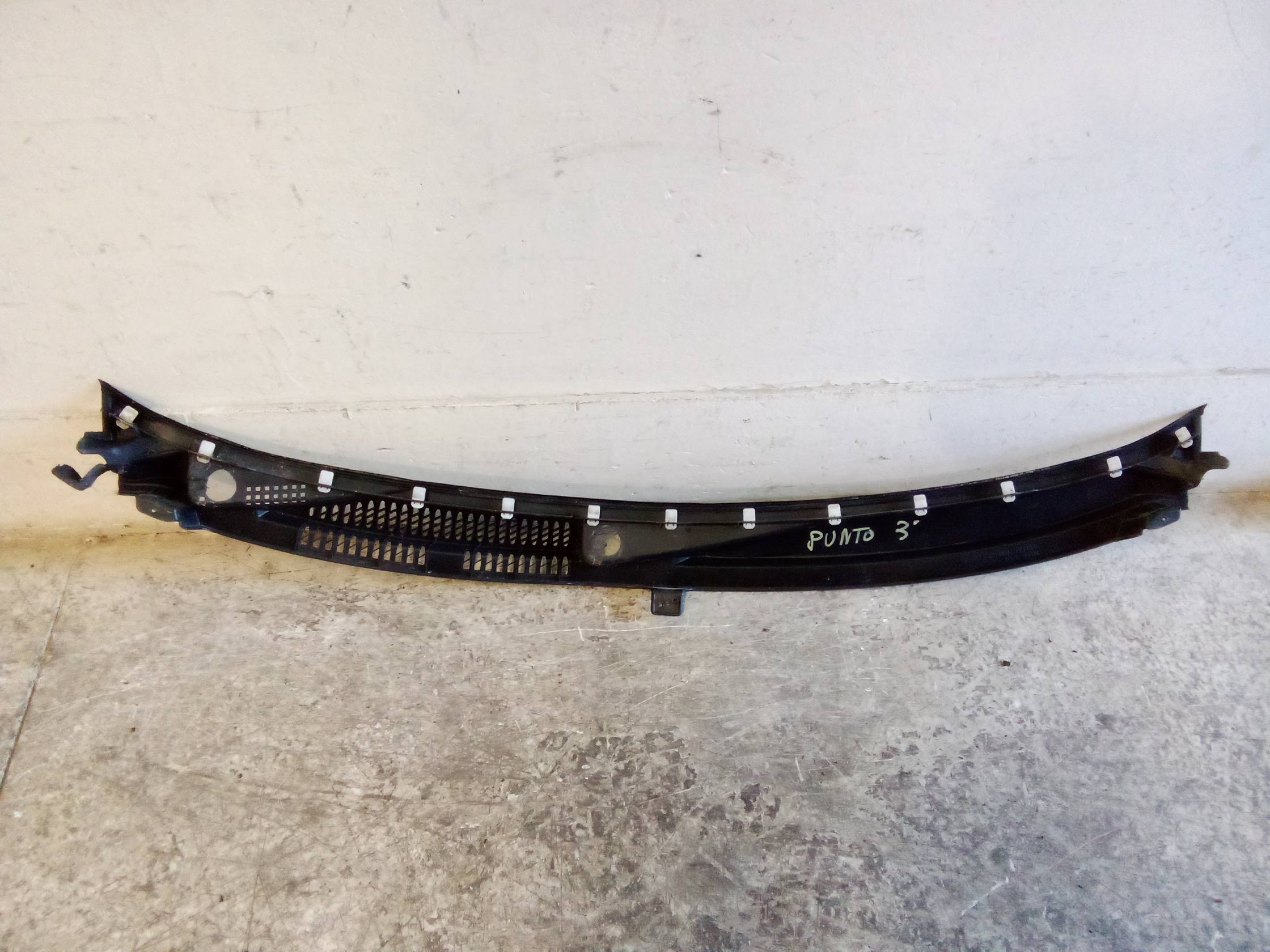 Griglia centr. sottoparabrezza