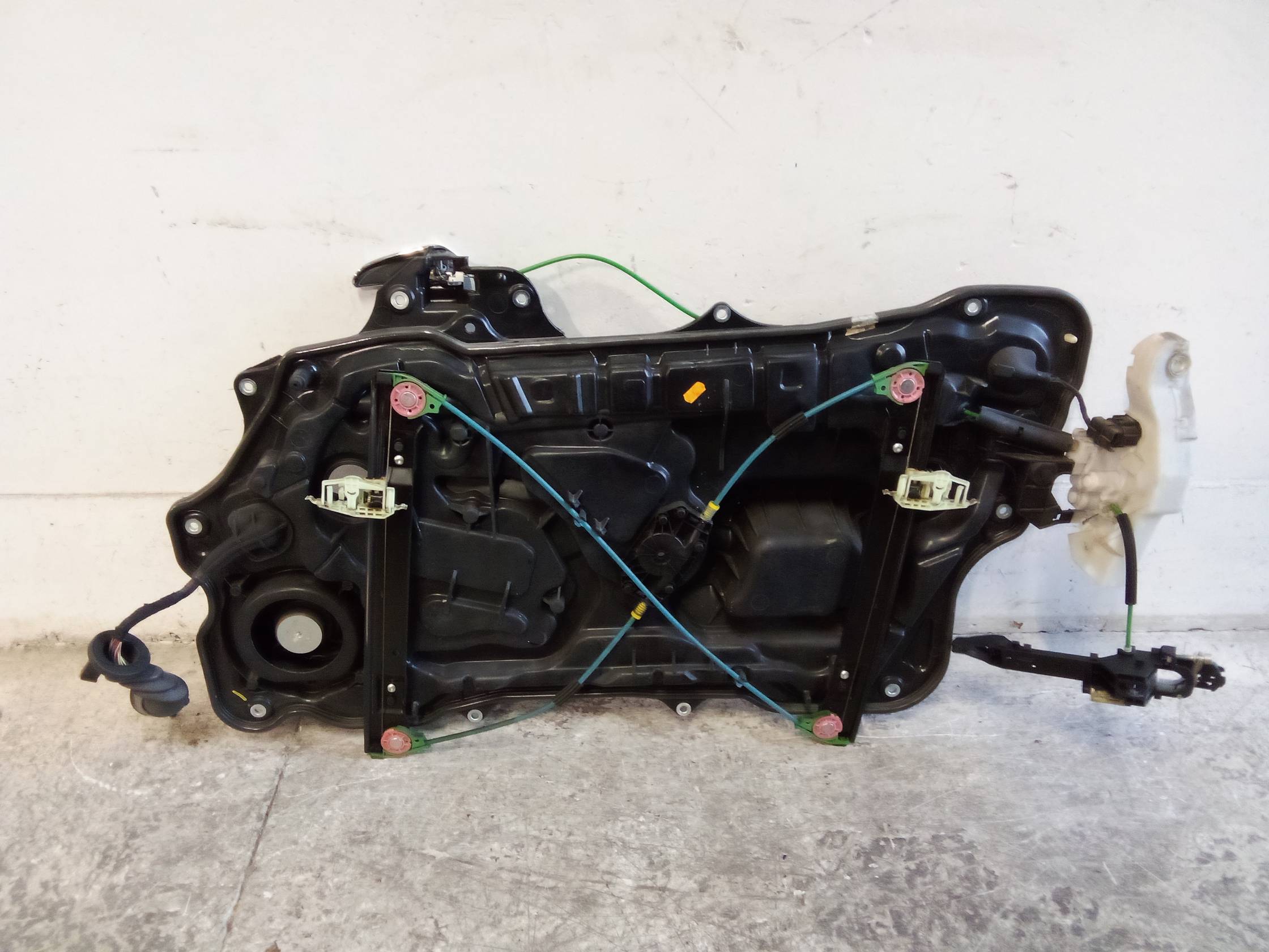 Alzacristallo elettr. porta ant. con motorino sx.