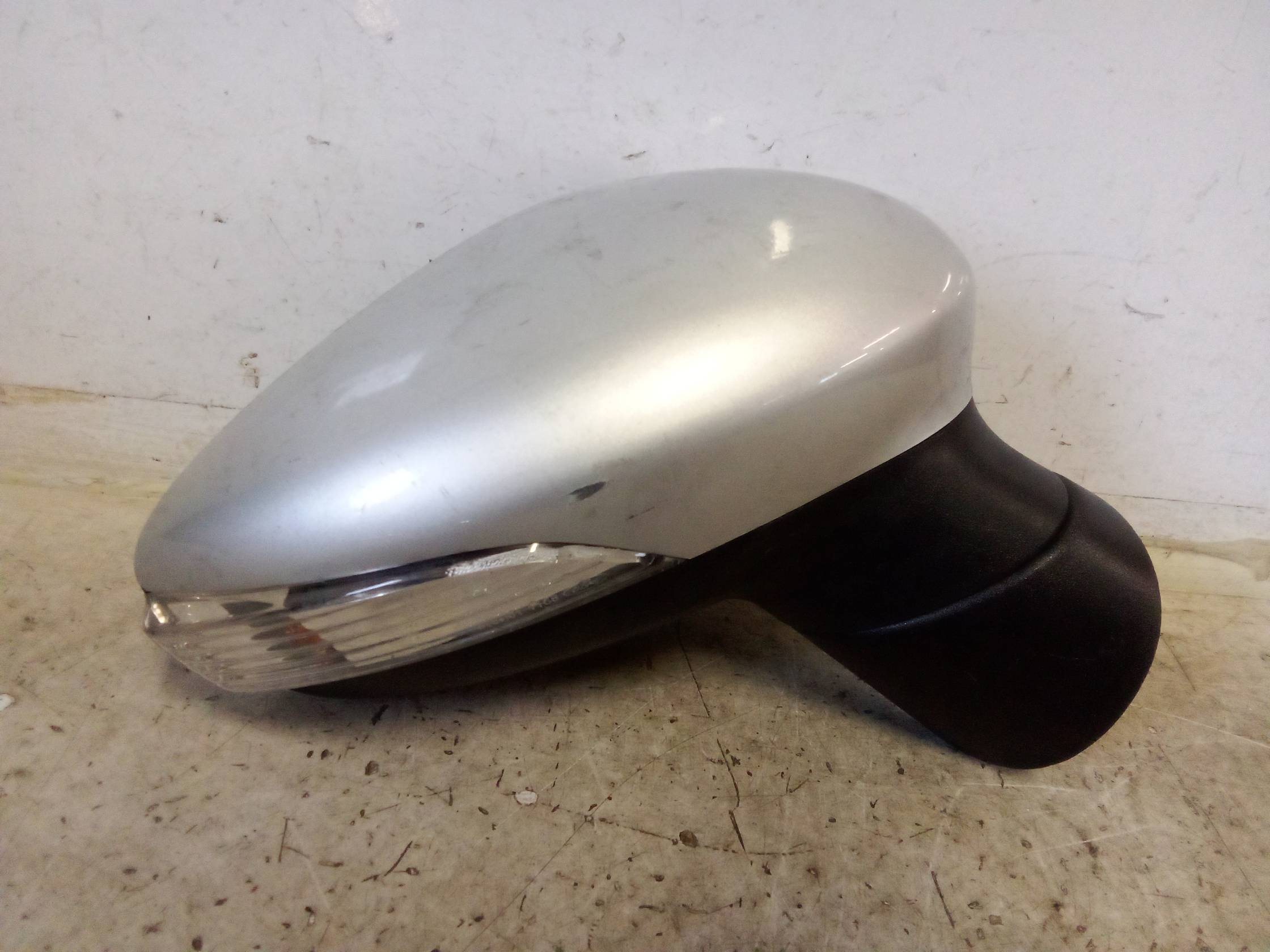 Retrovisore est. regolaz. elettr. dx.