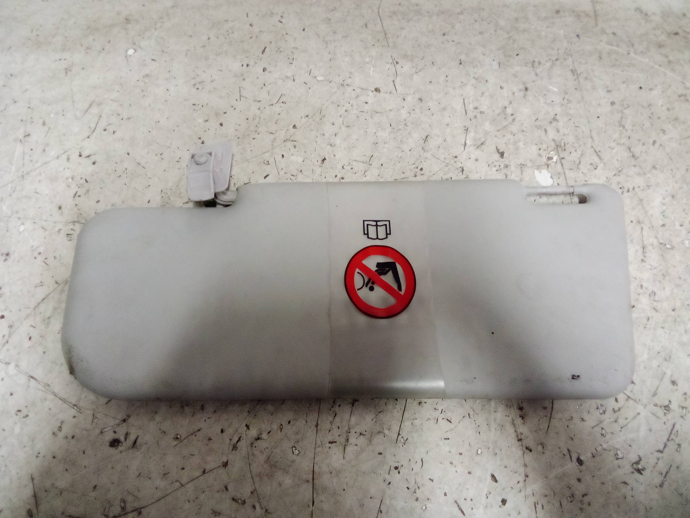 Aletta parasole parabrezza dx.