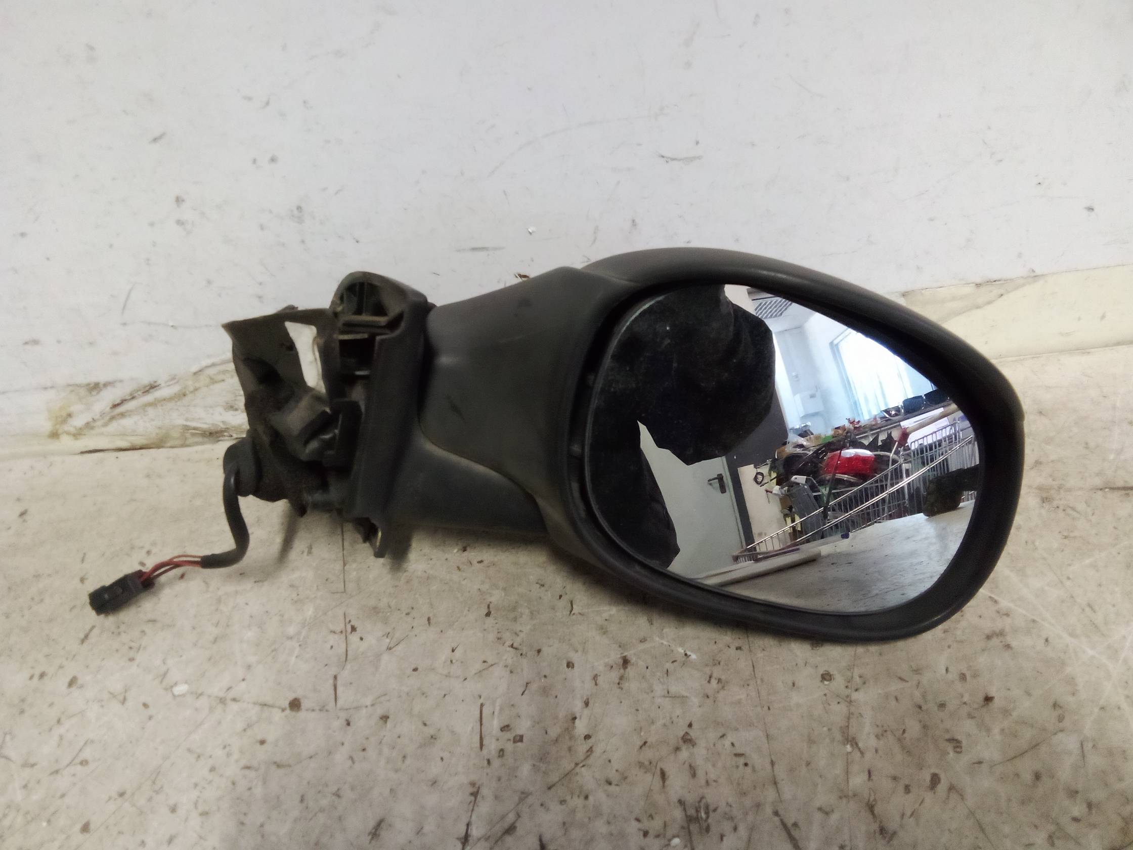 Retrovisore est. dx.