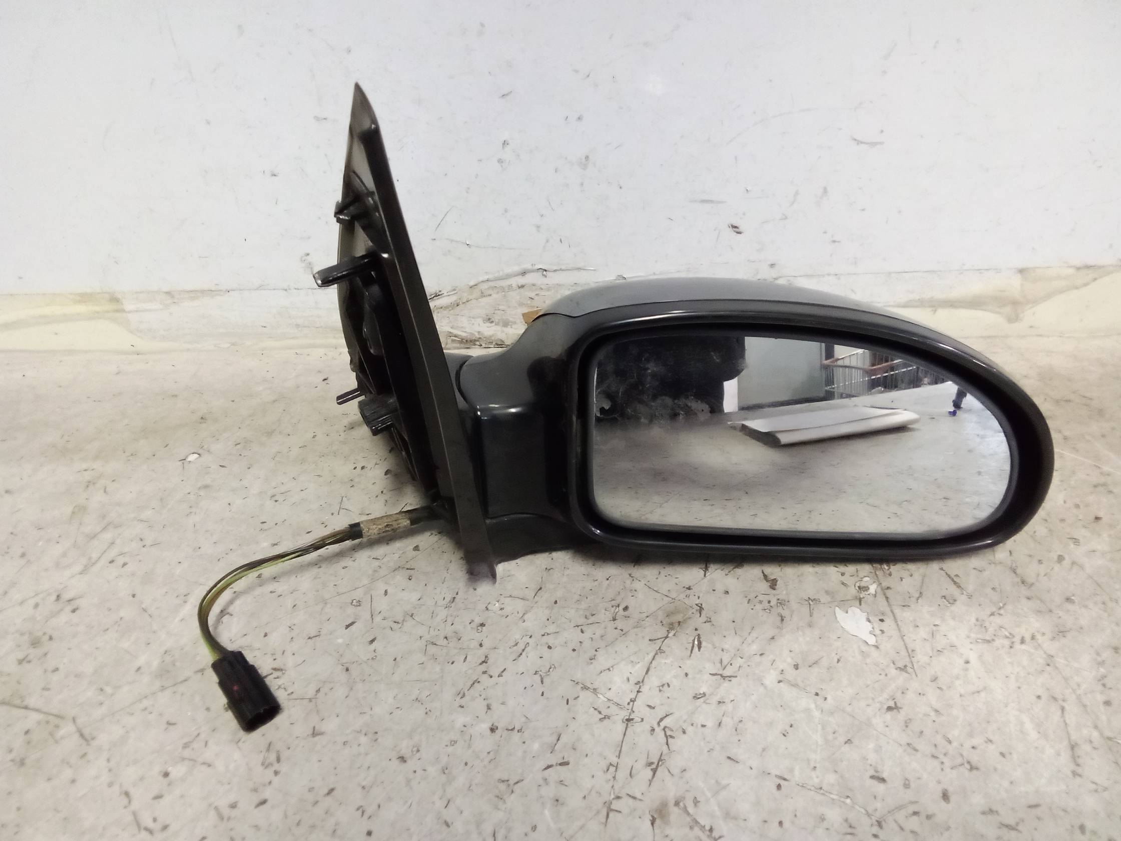 Retrovisore est. regolaz. elettr. dx.