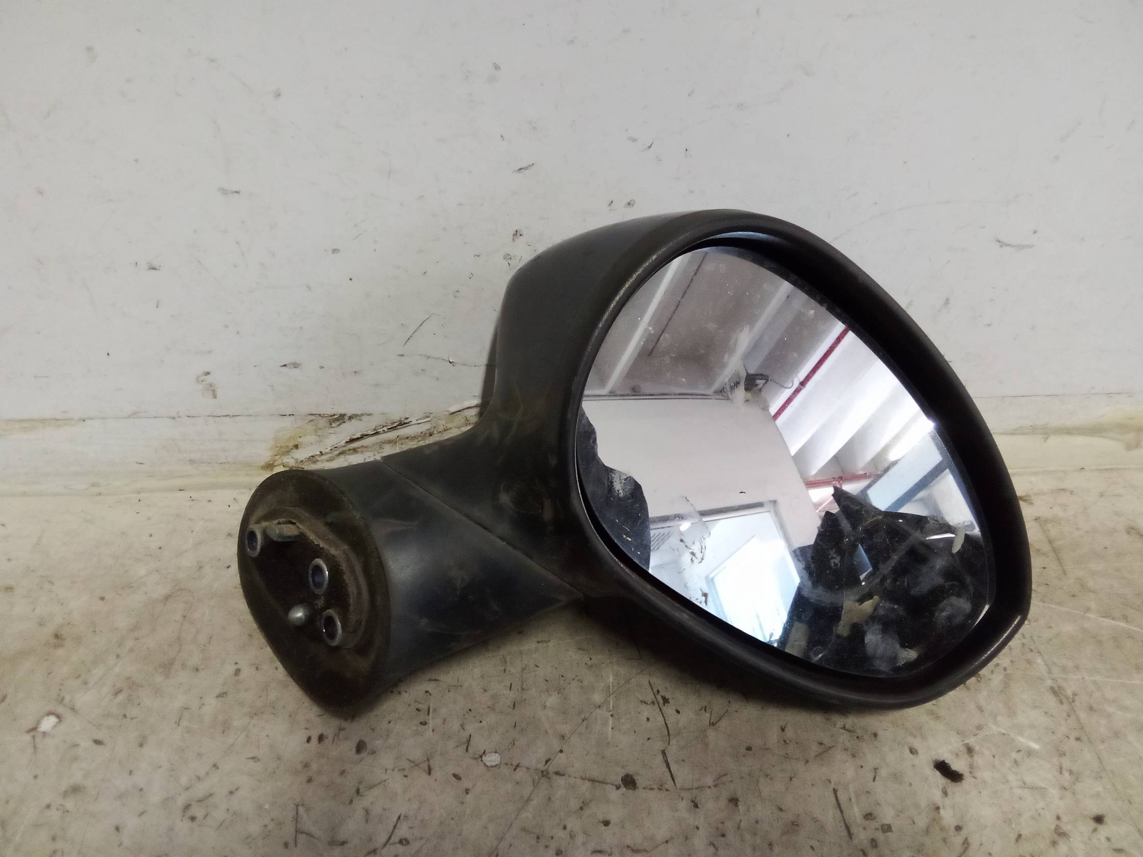 Retrovisore est. dx.