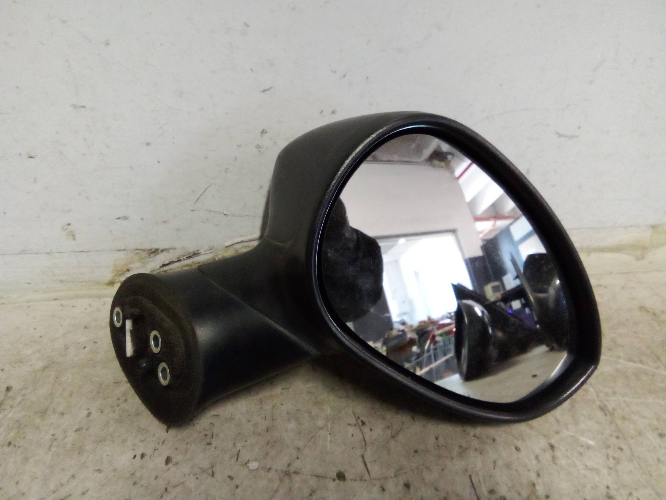 Retrovisore est. dx.