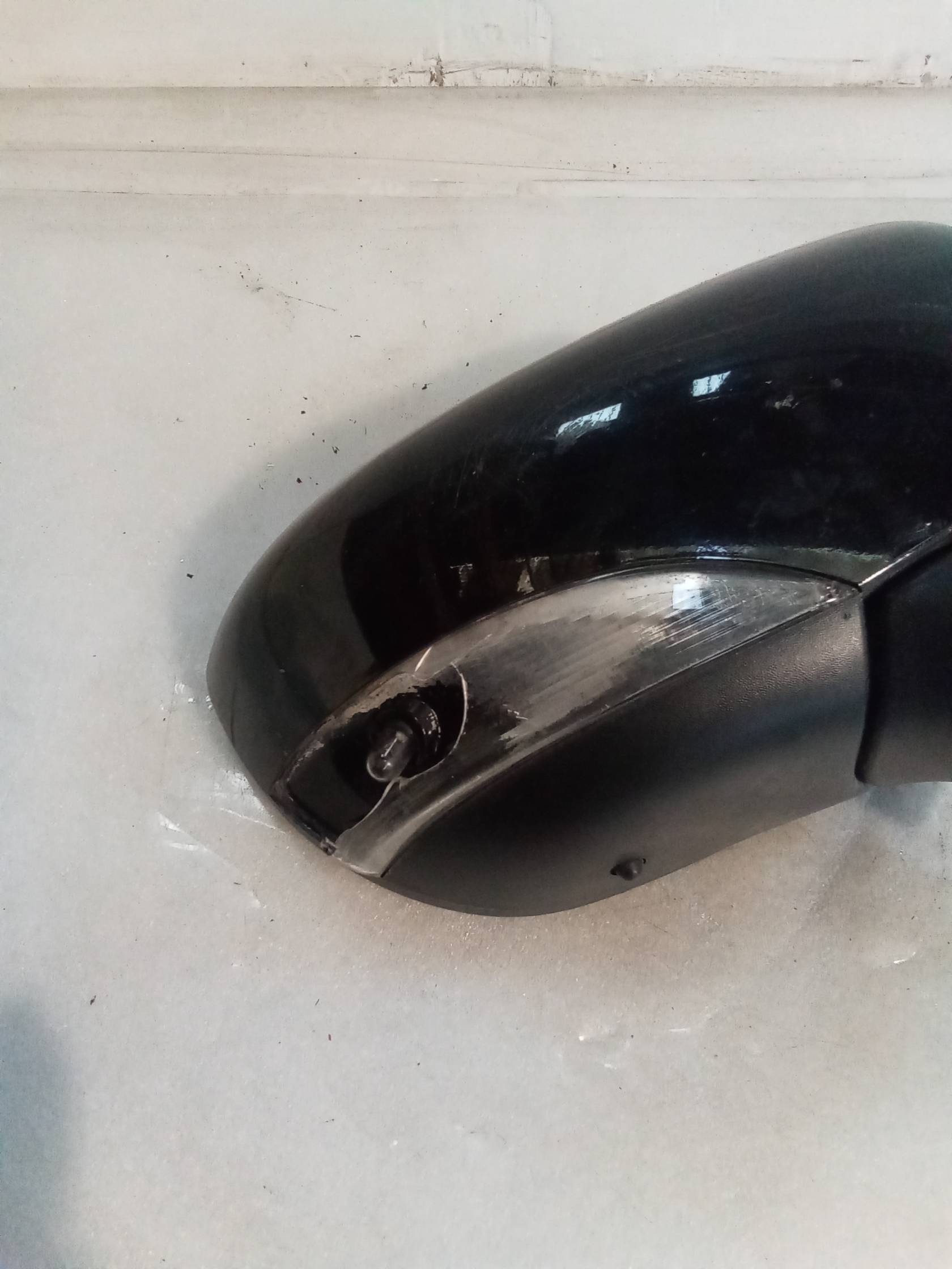 Retrovisore est. dx.