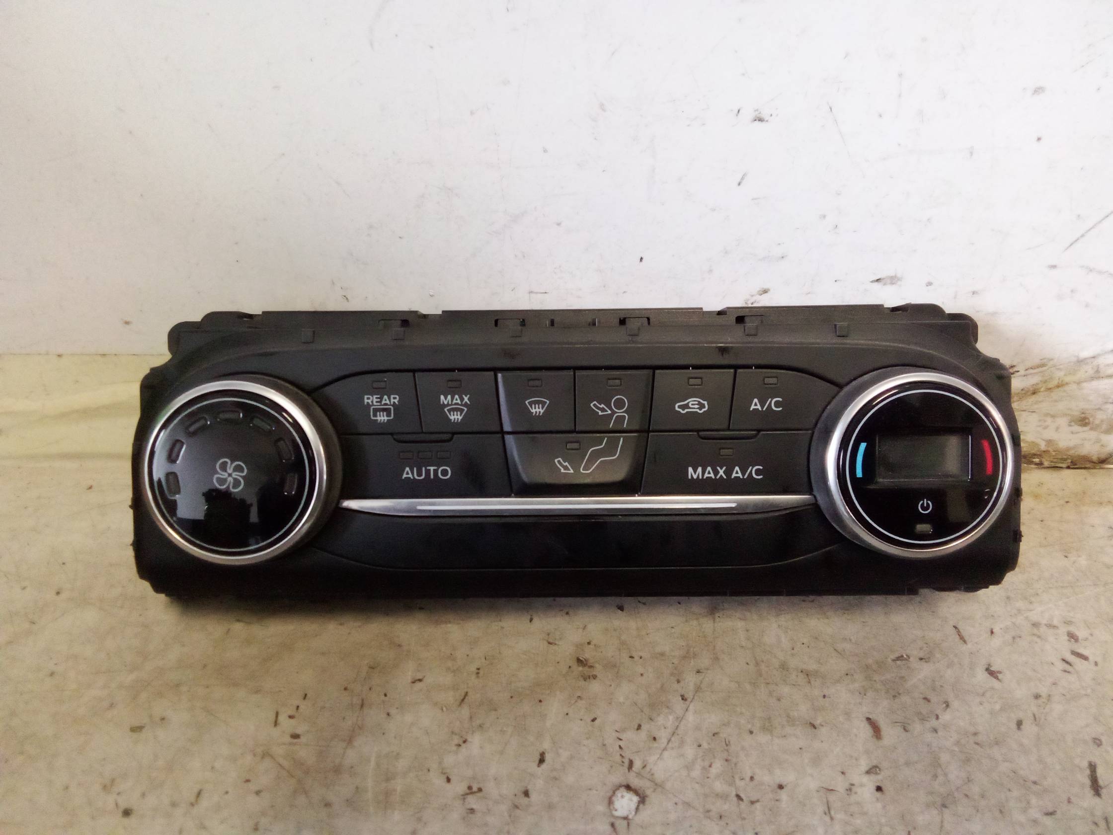 Blocco comando climatizzazione Blocco comando climatizzazione