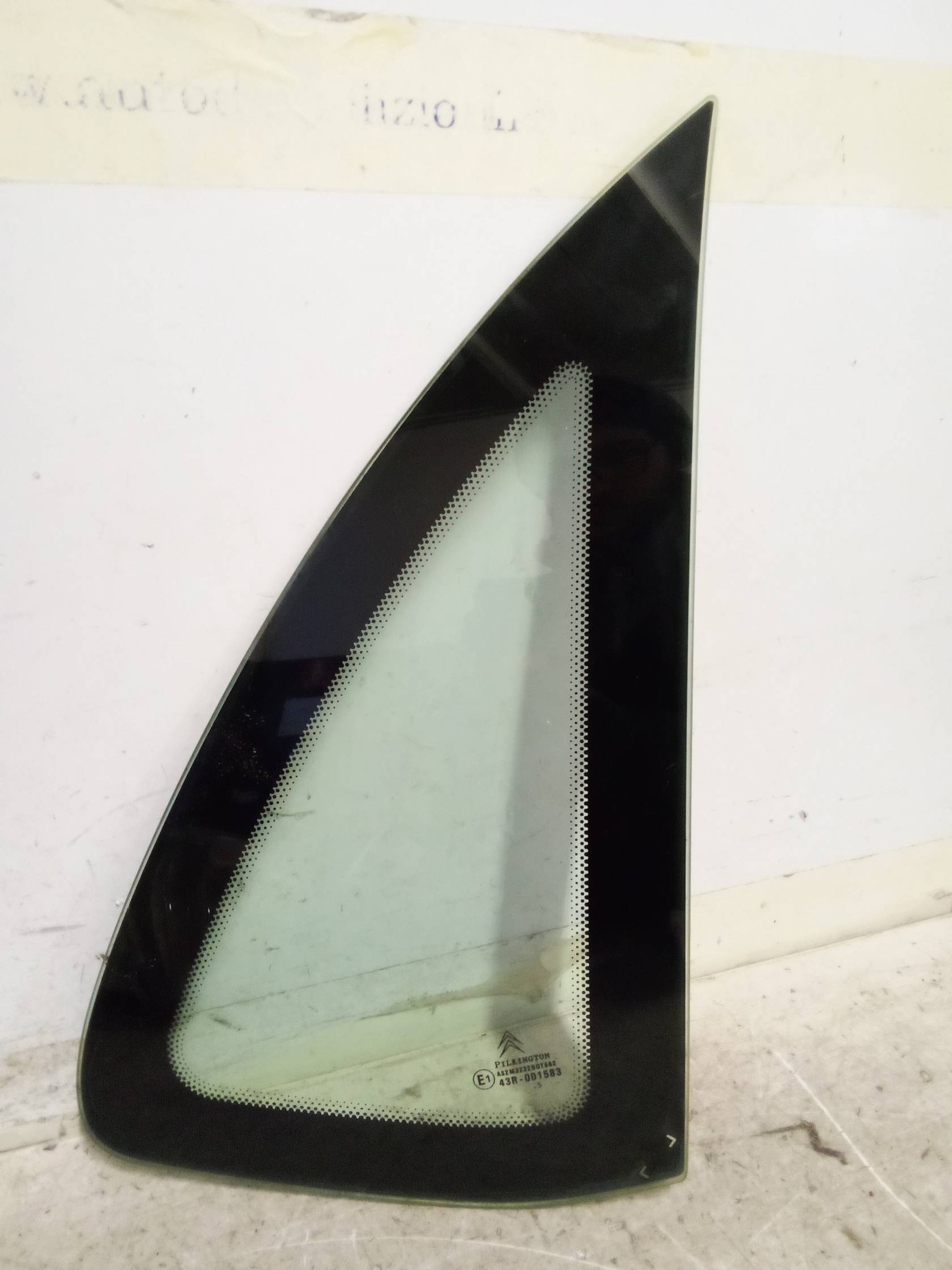 Fisso atermico parafango post. dx.