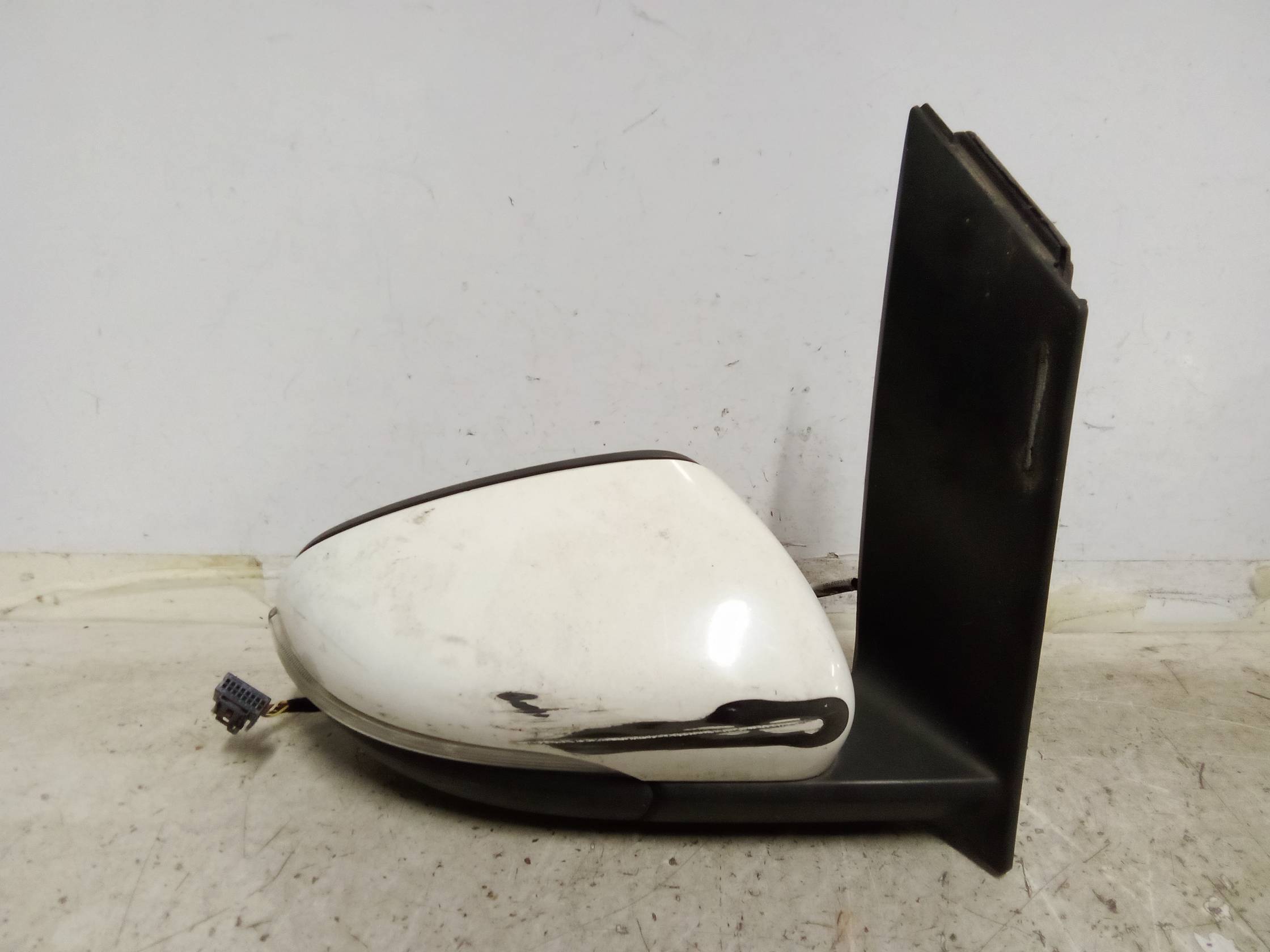 Retrovisore est. regolaz. elettr. dx.