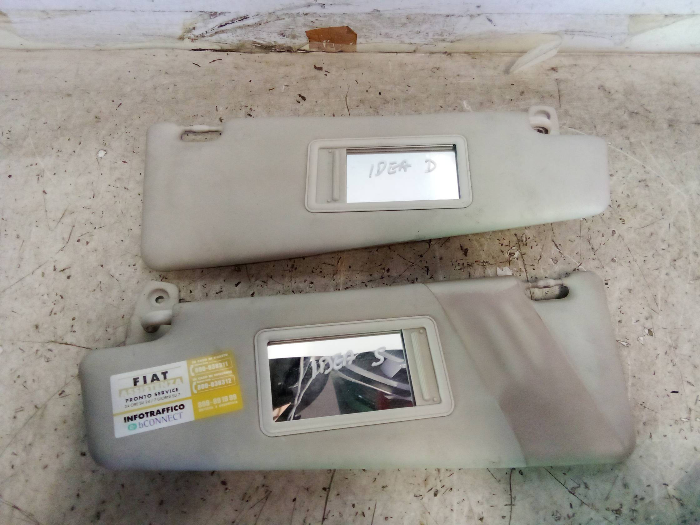 Aletta parasole parabrezza dx.