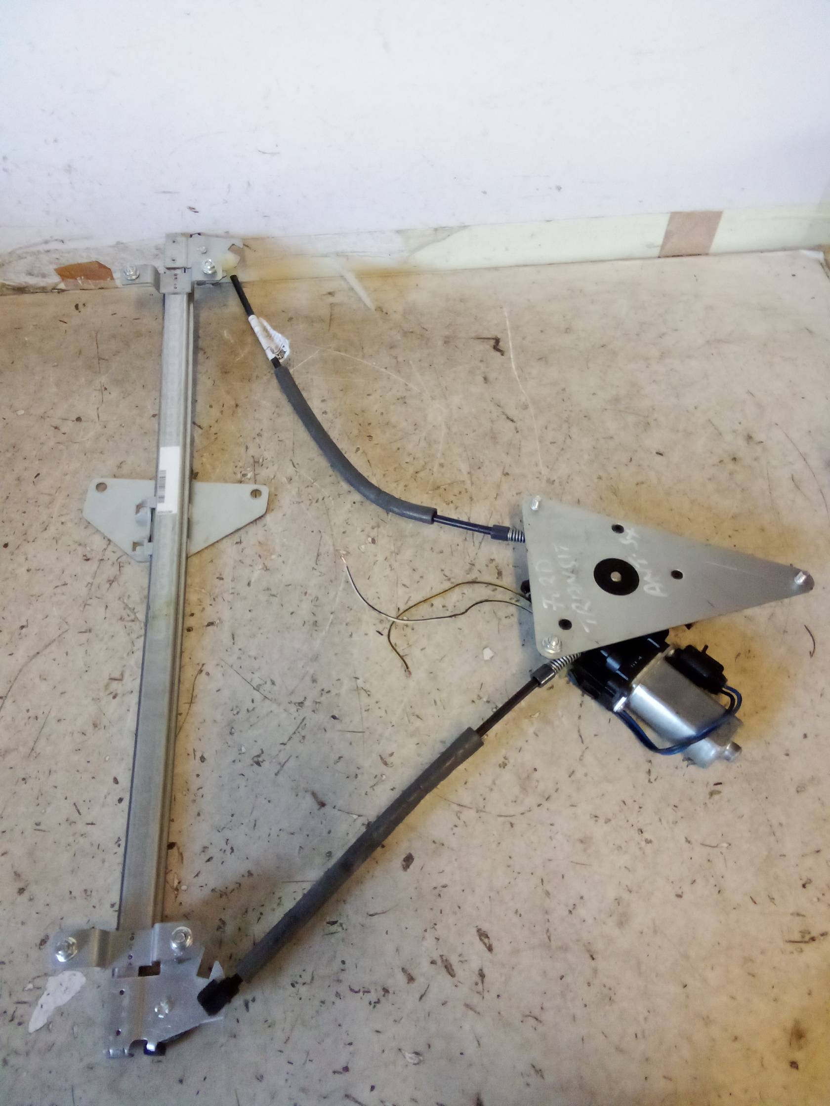 Alzacristallo elettr. porta ant. sx.