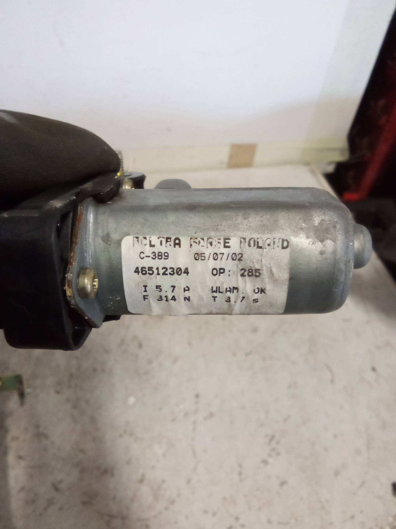 Alzacristallo elettr. porta ant. con motorino sx. Alzacristallo elettr. porta ant. con motorino sx.