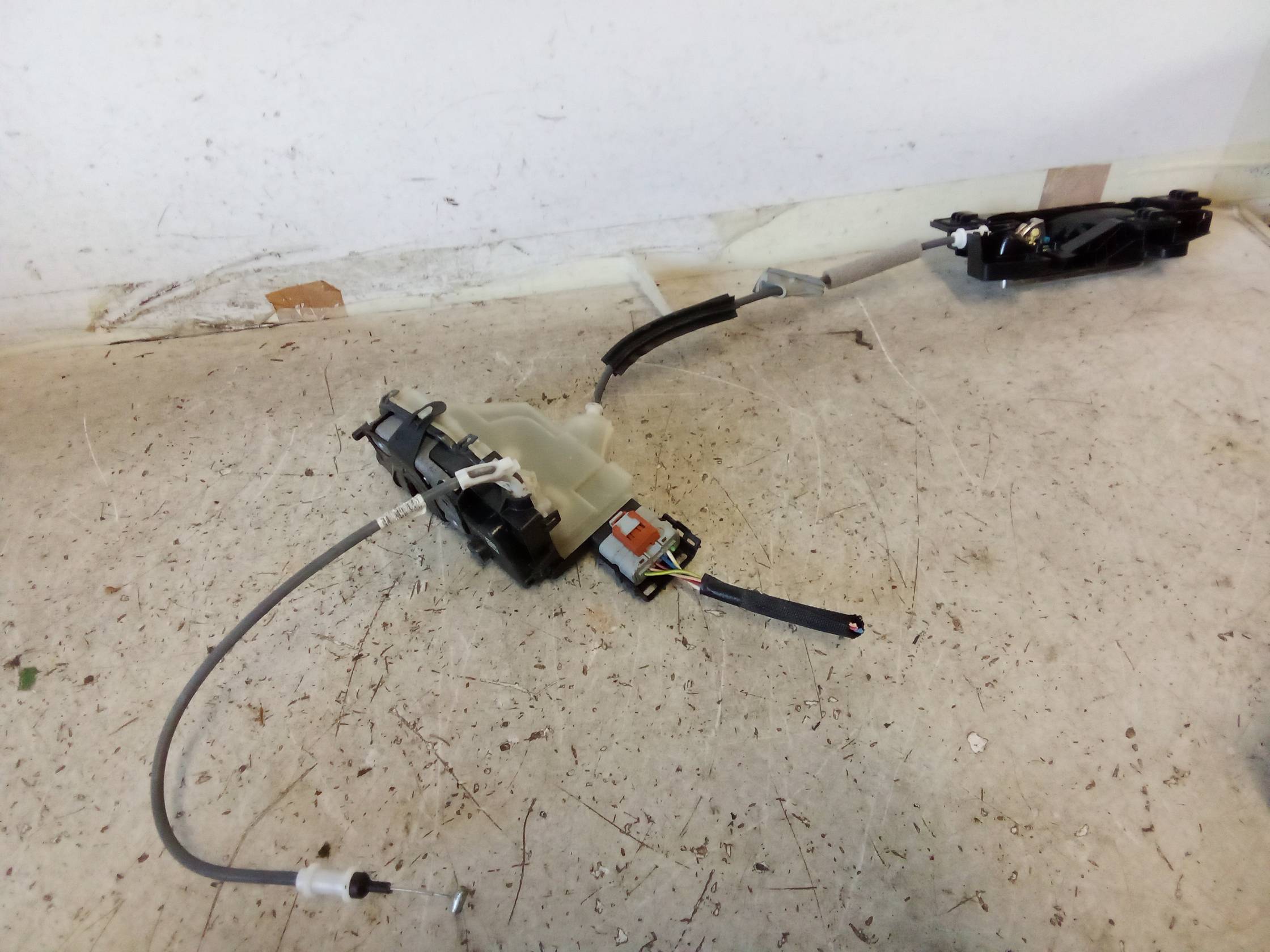 Serratura porta ant. dx.