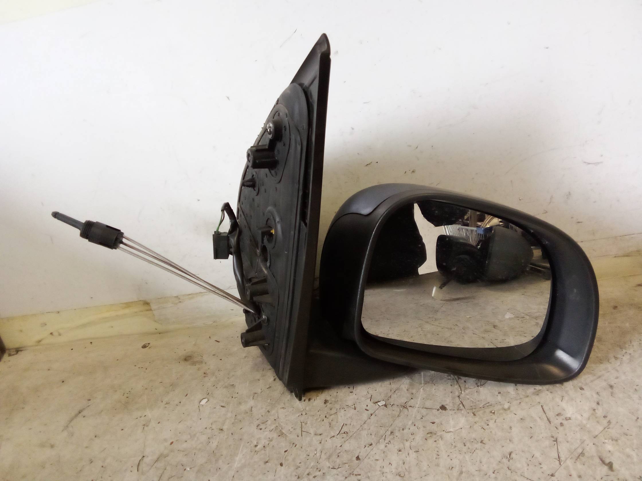 Retrovisore est. dx.