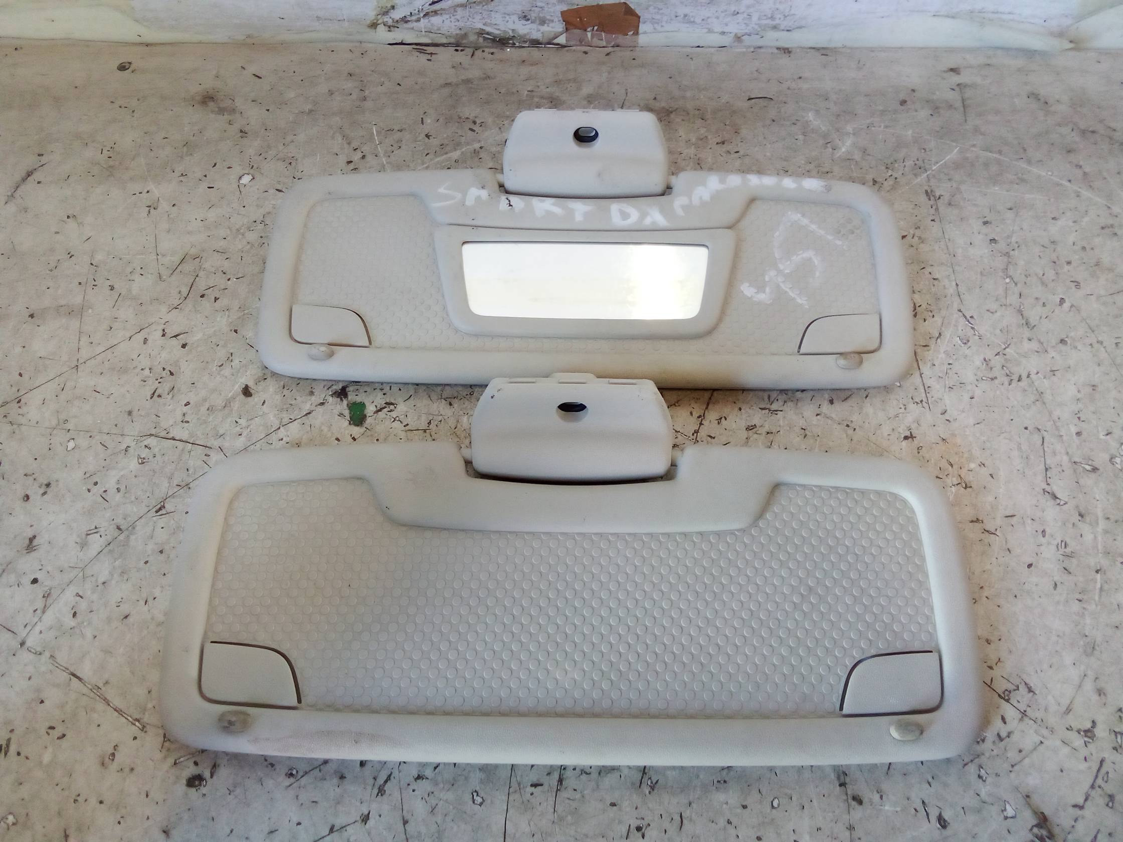 Aletta parasole parabrezza sx.