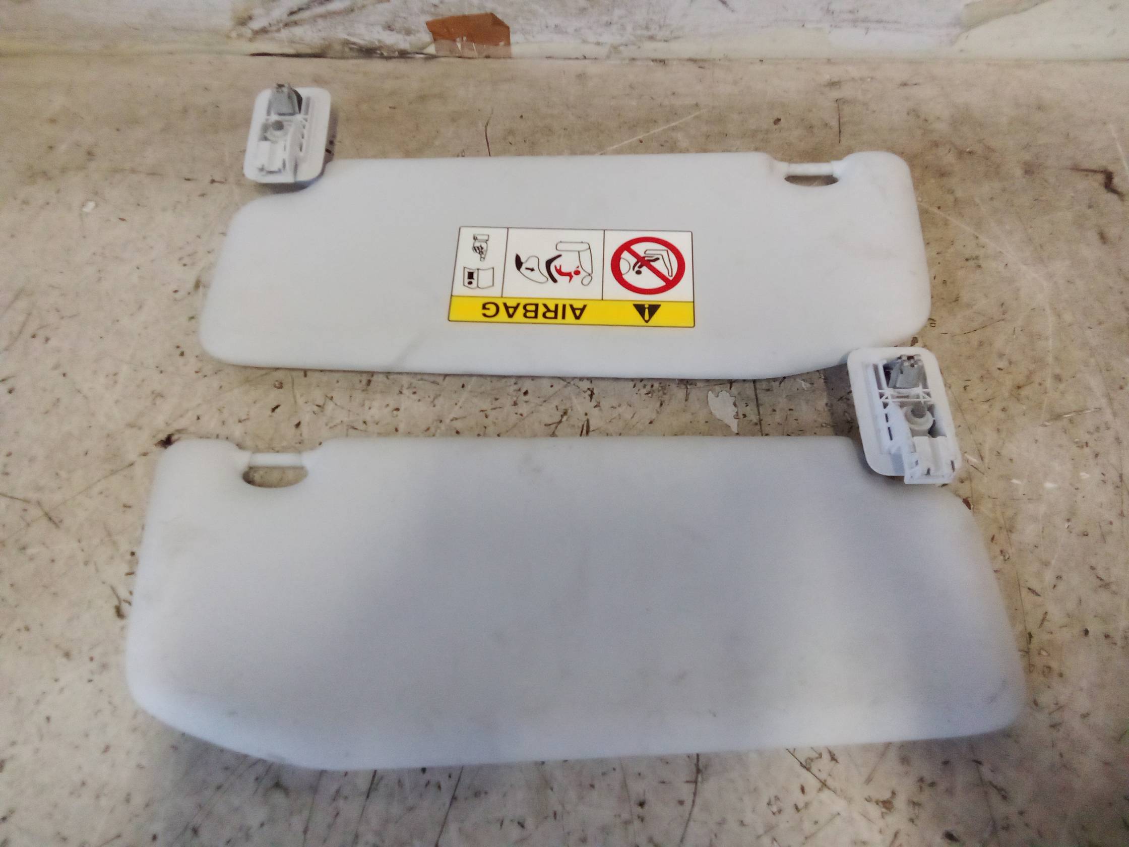 Aletta parasole parabrezza