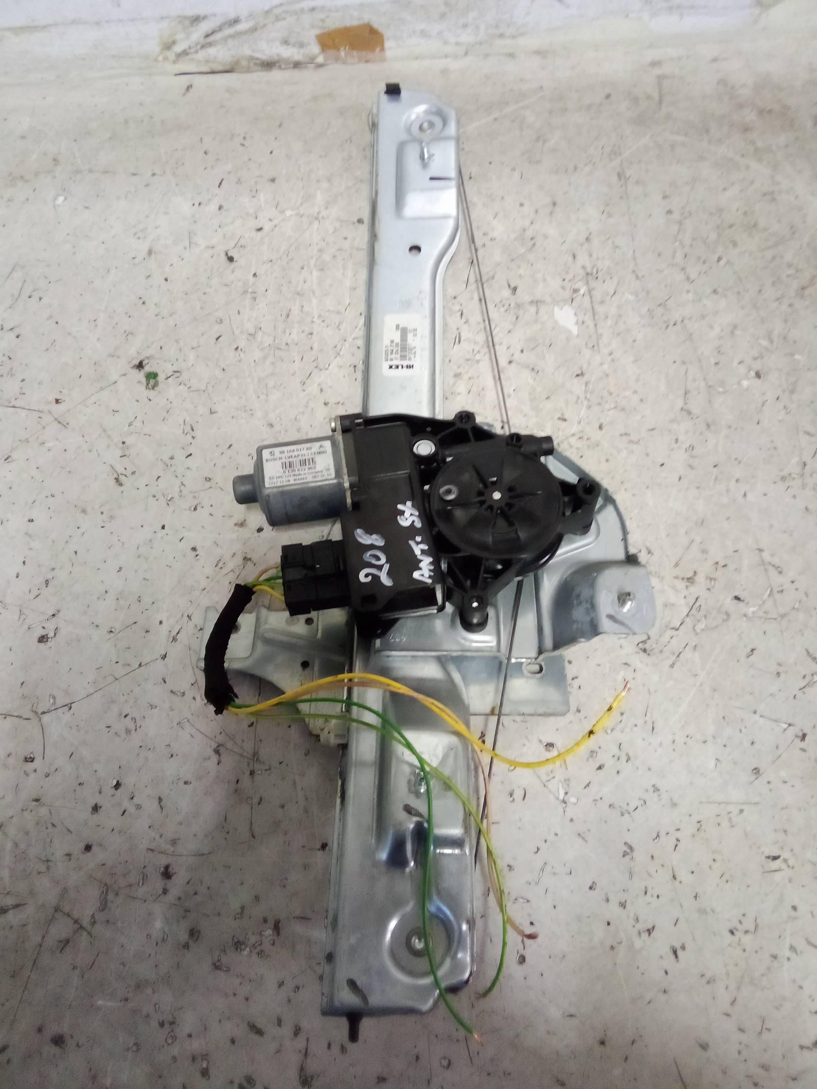 Alzacristallo elettr. porta ant. con motorino sx.