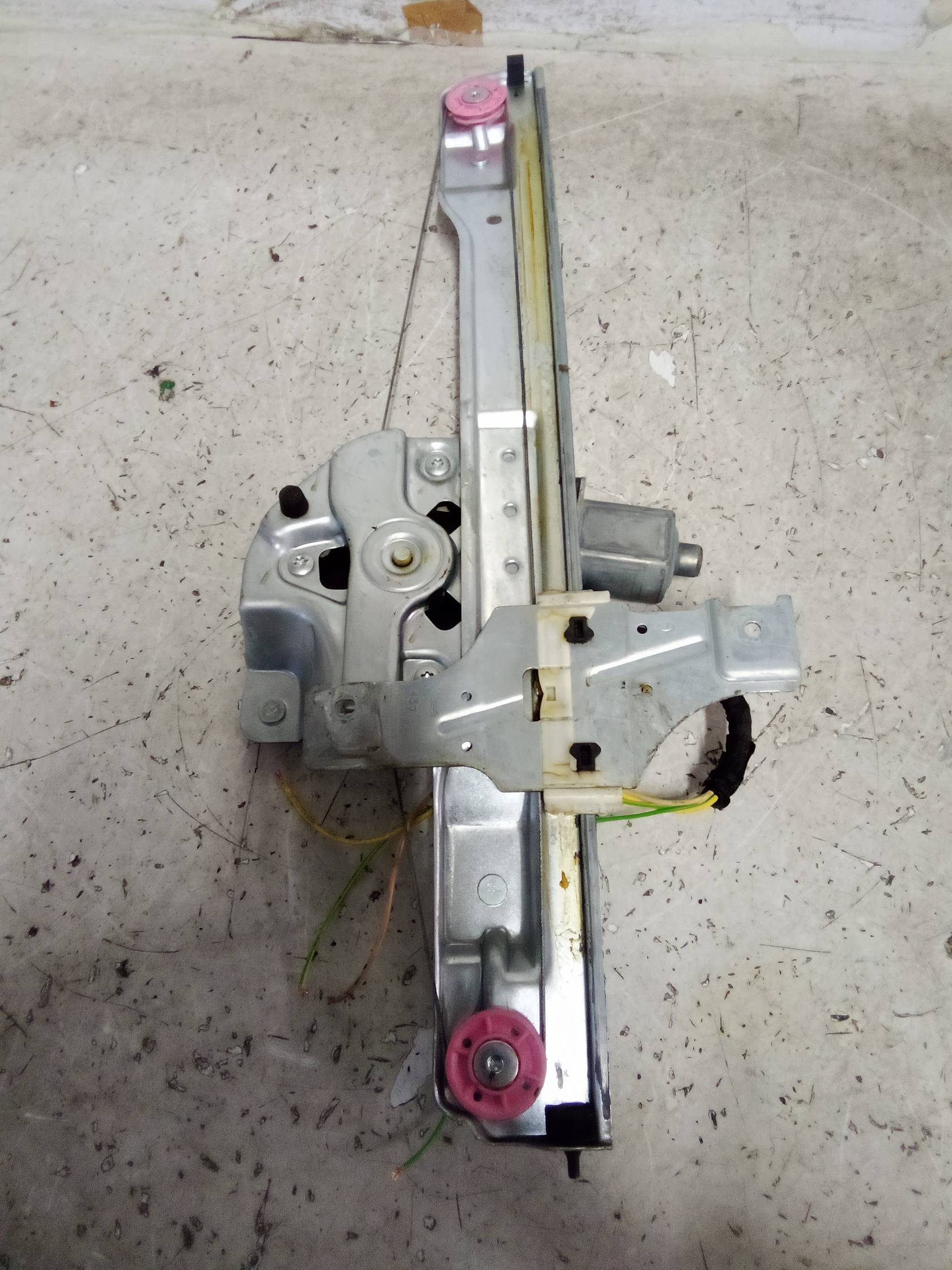 Alzacristallo elettr. porta ant. con motorino sx.