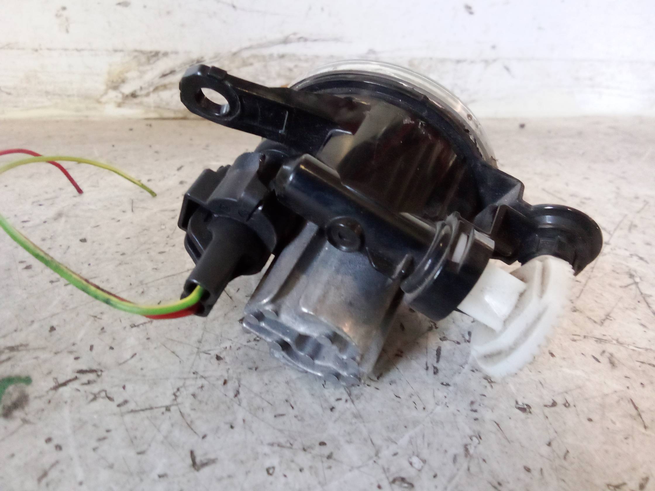 Proiettore fendinebbia dx.