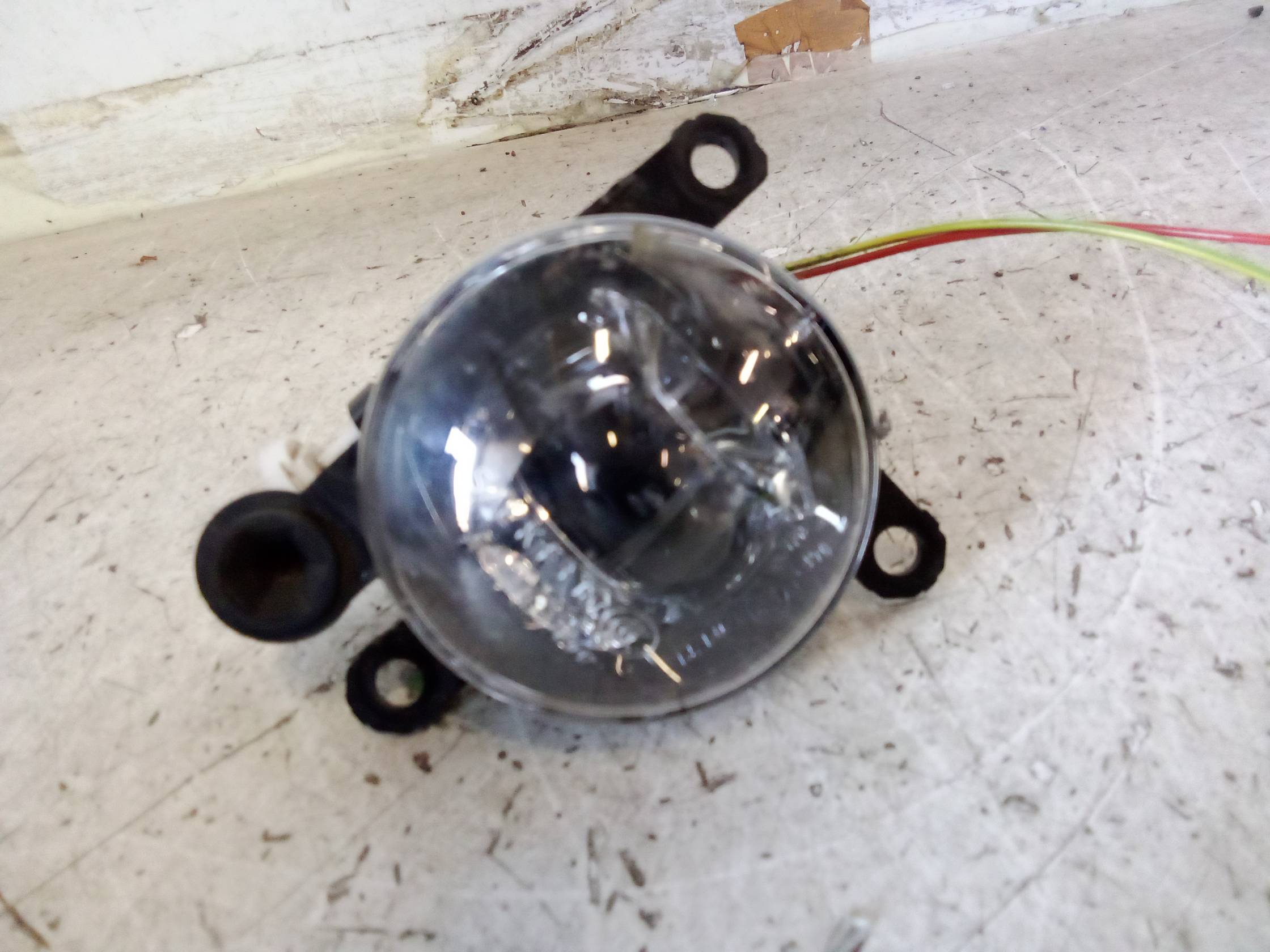 Proiettore fendinebbia dx.