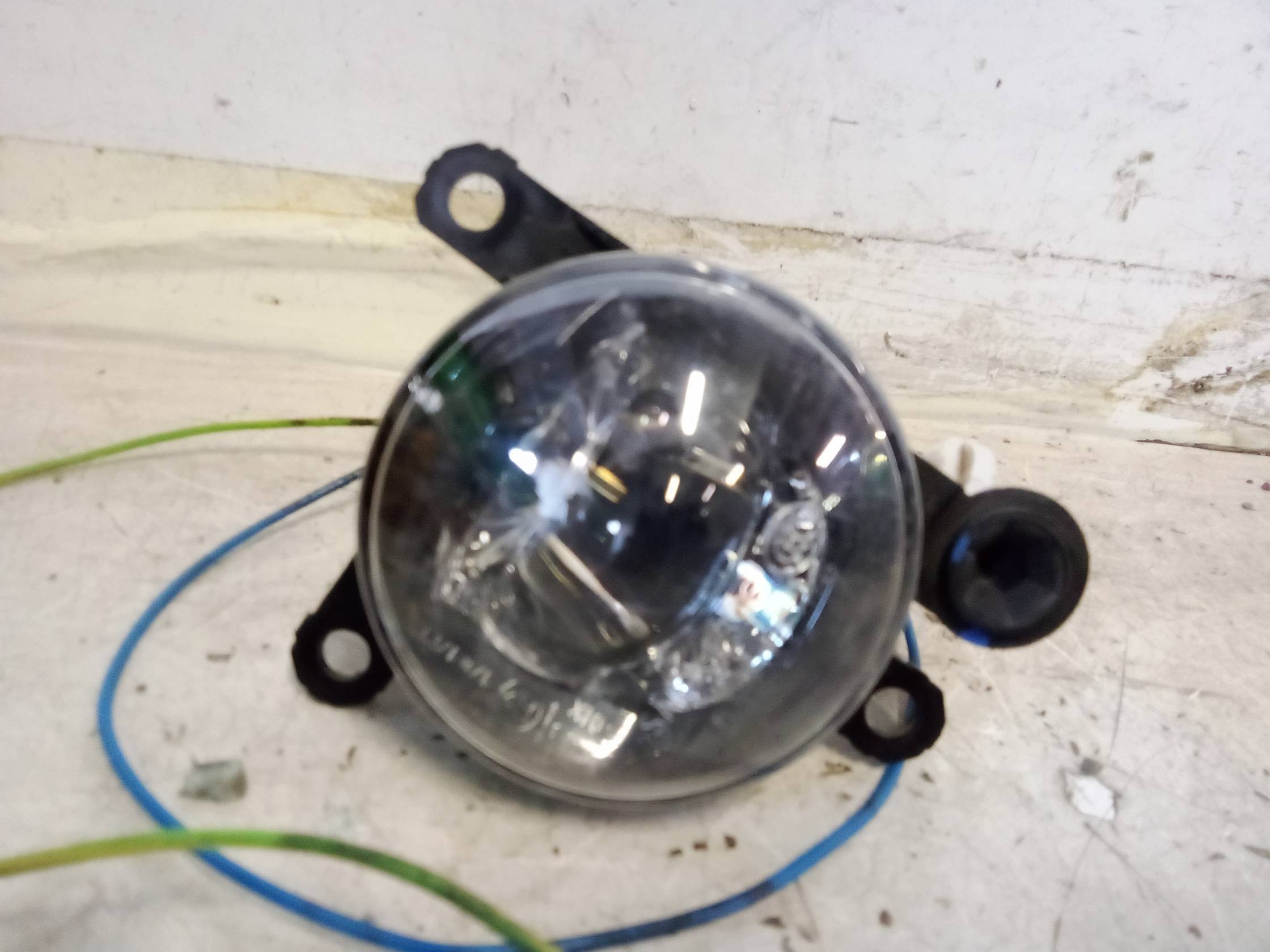 Proiettore fendinebbia sx.