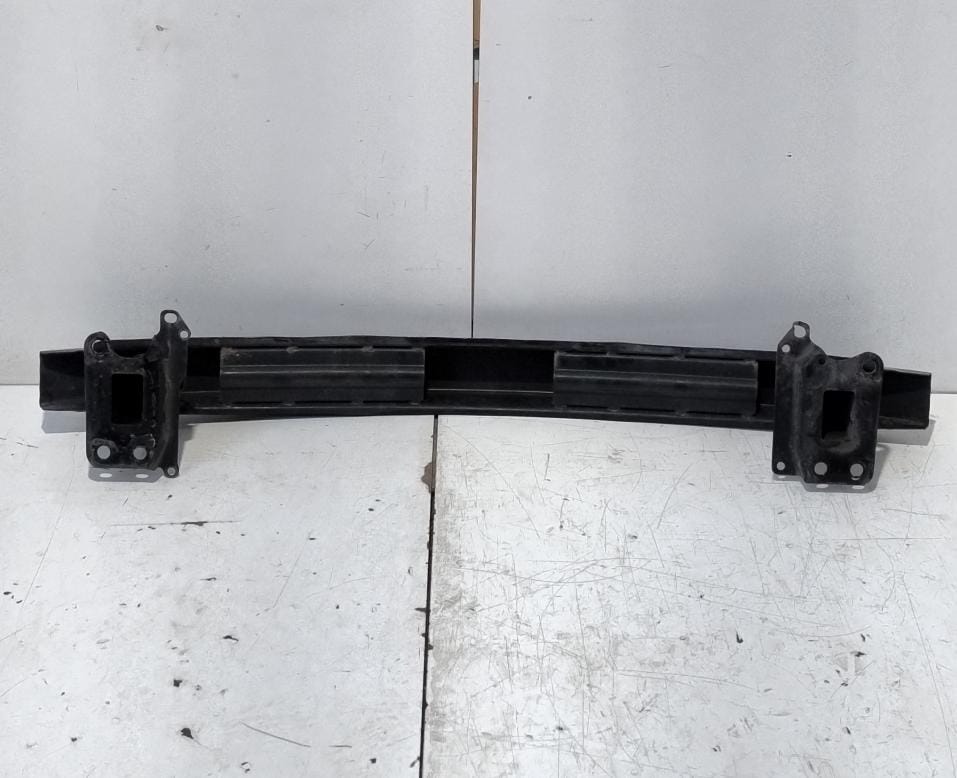 Traversa paraurti ant.