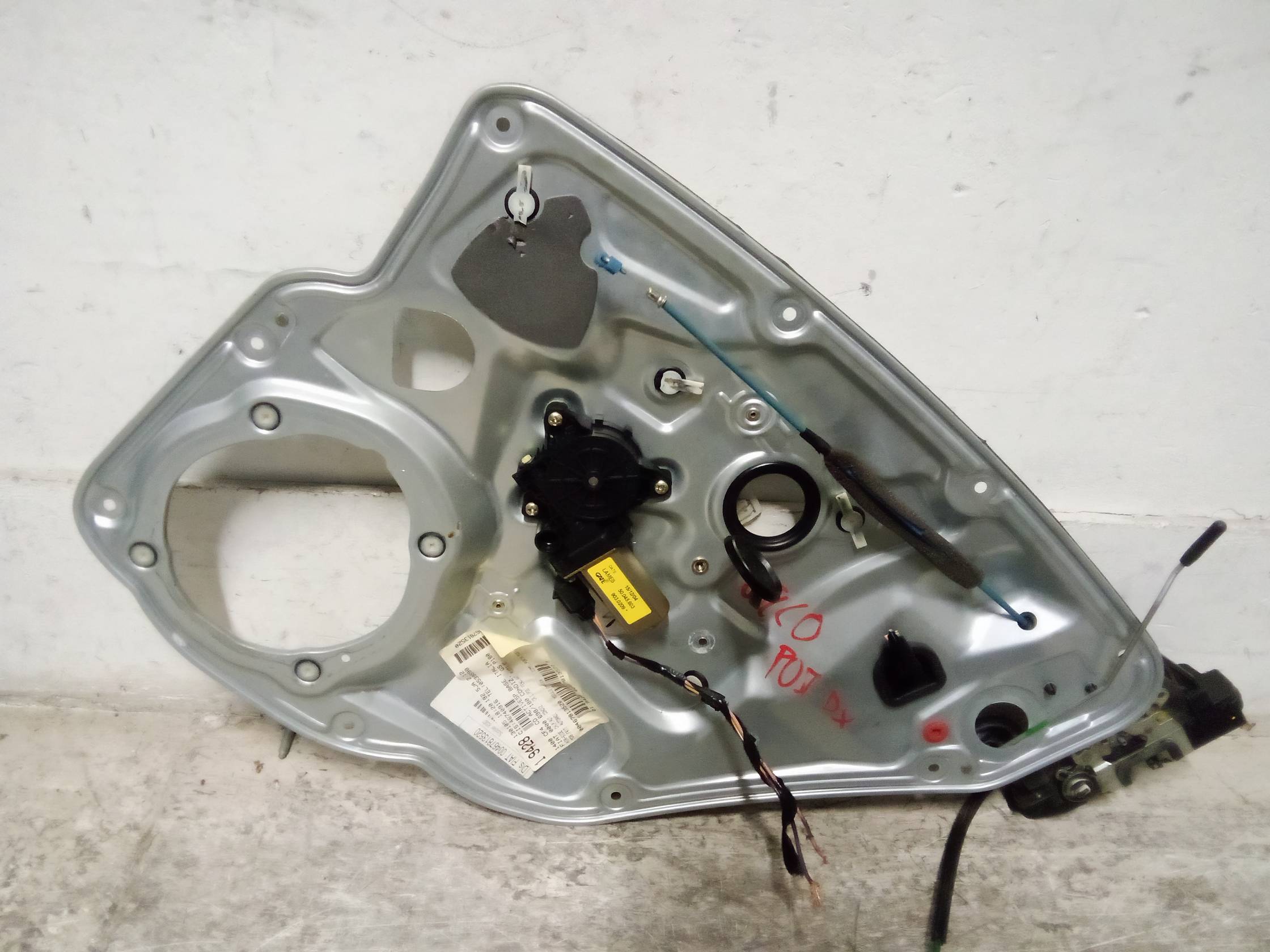 Alzacristallo elettr. porta post. dx.